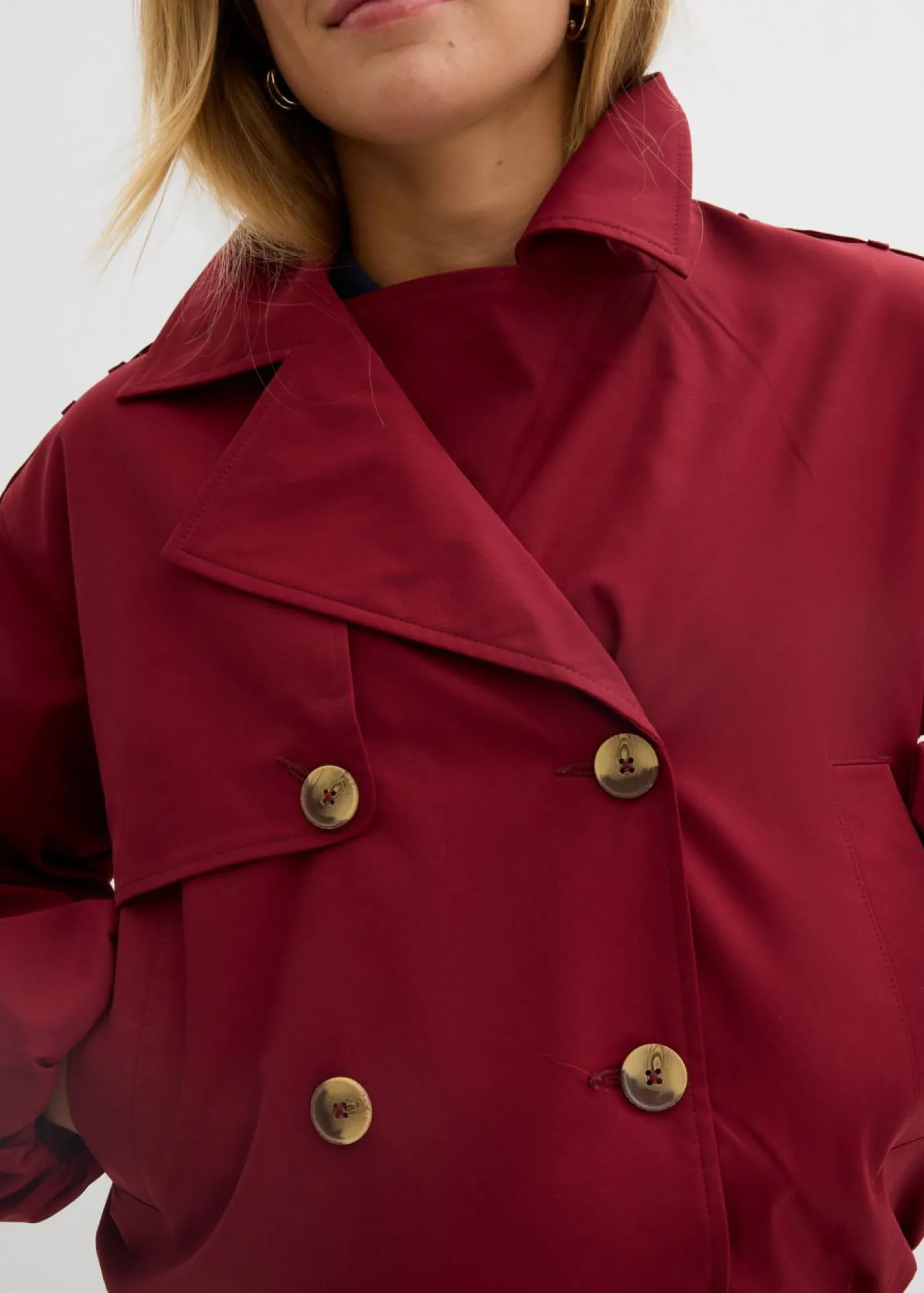 bonprix bonprix Gabardina corta Rojo rubí Hot