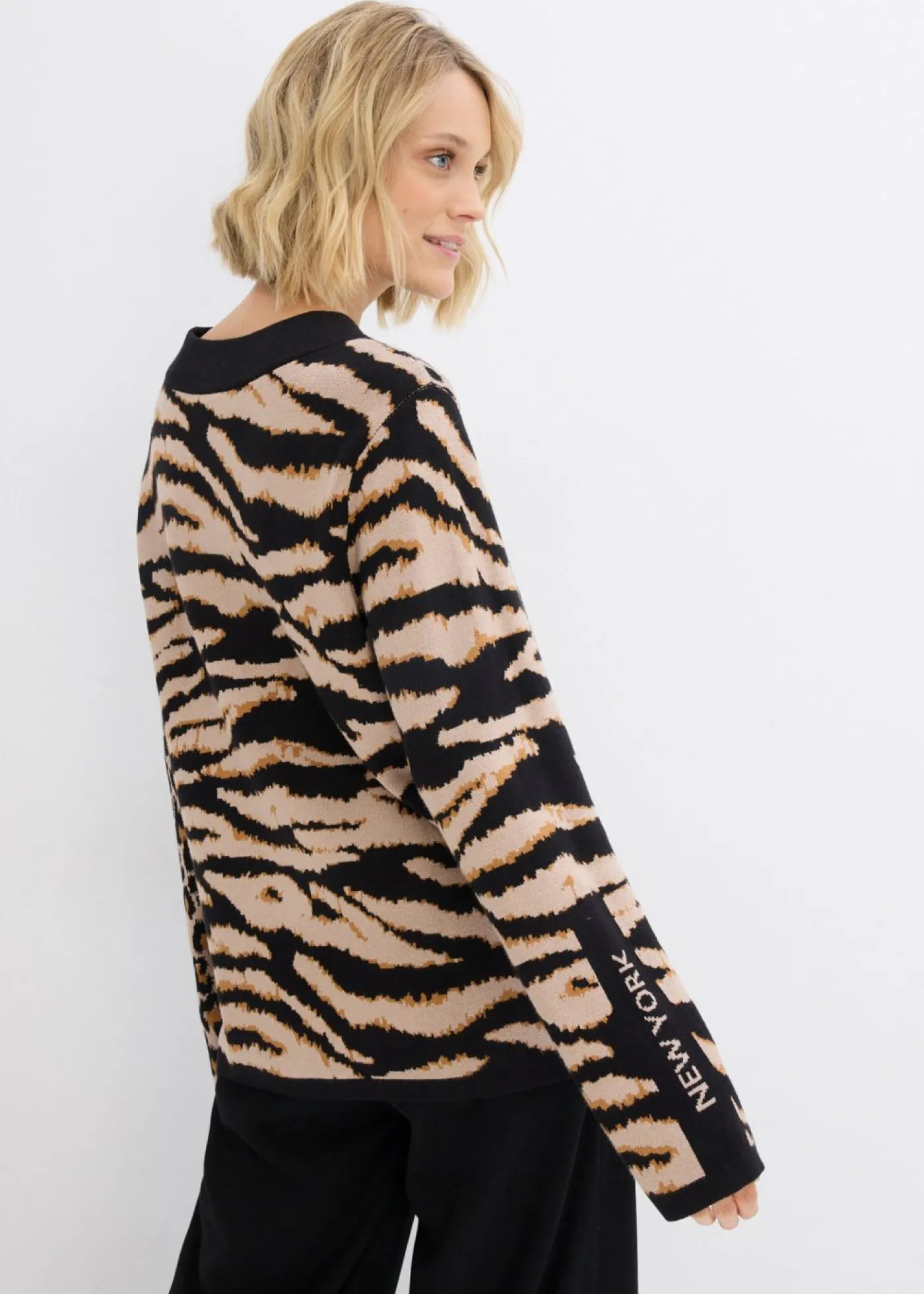 bonprix bonprix Jersey estampado leo beige almendra-marrón-negro Online