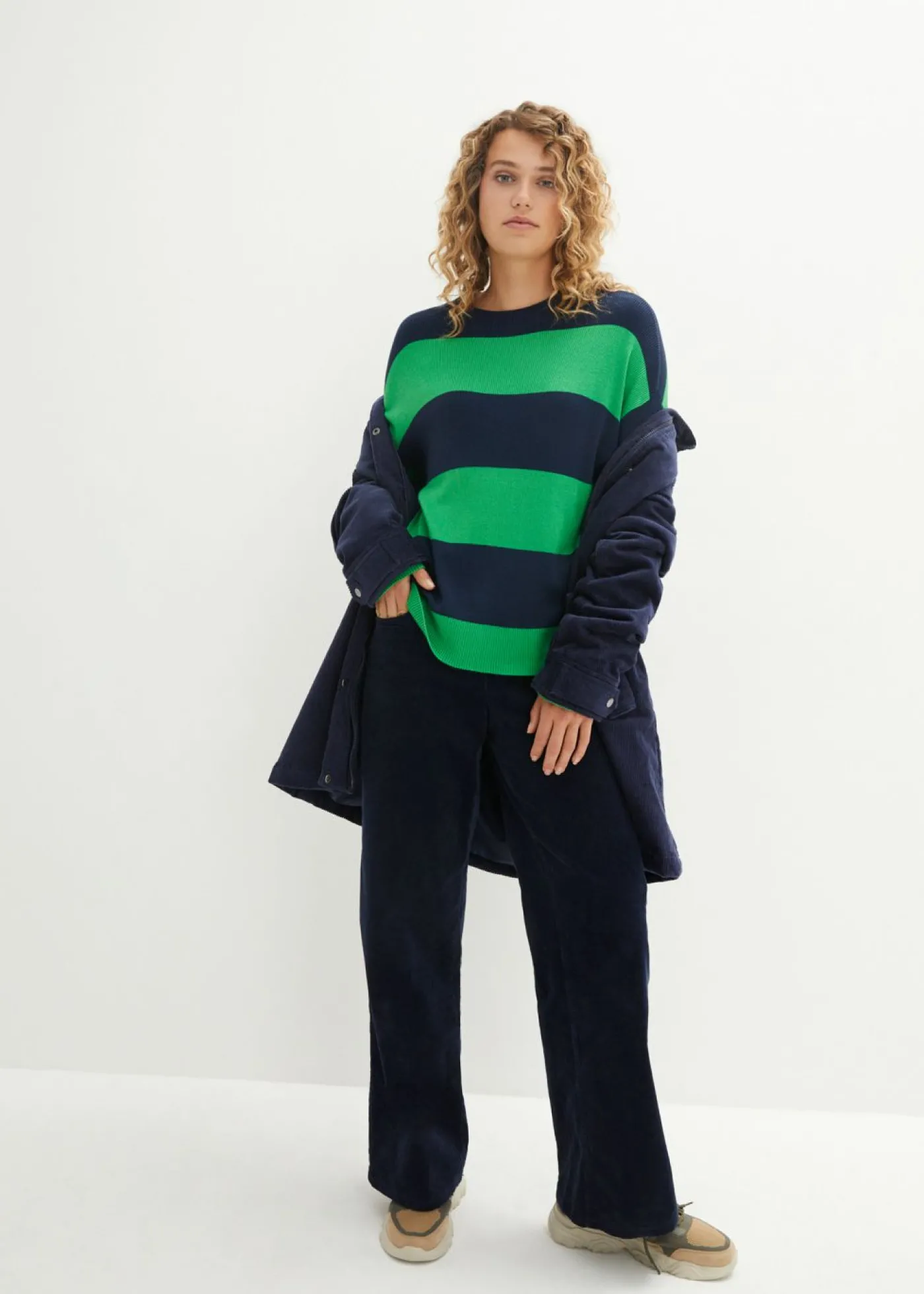 bonprix bonprix Jersey verde hierba/azul marino con rayas Hot