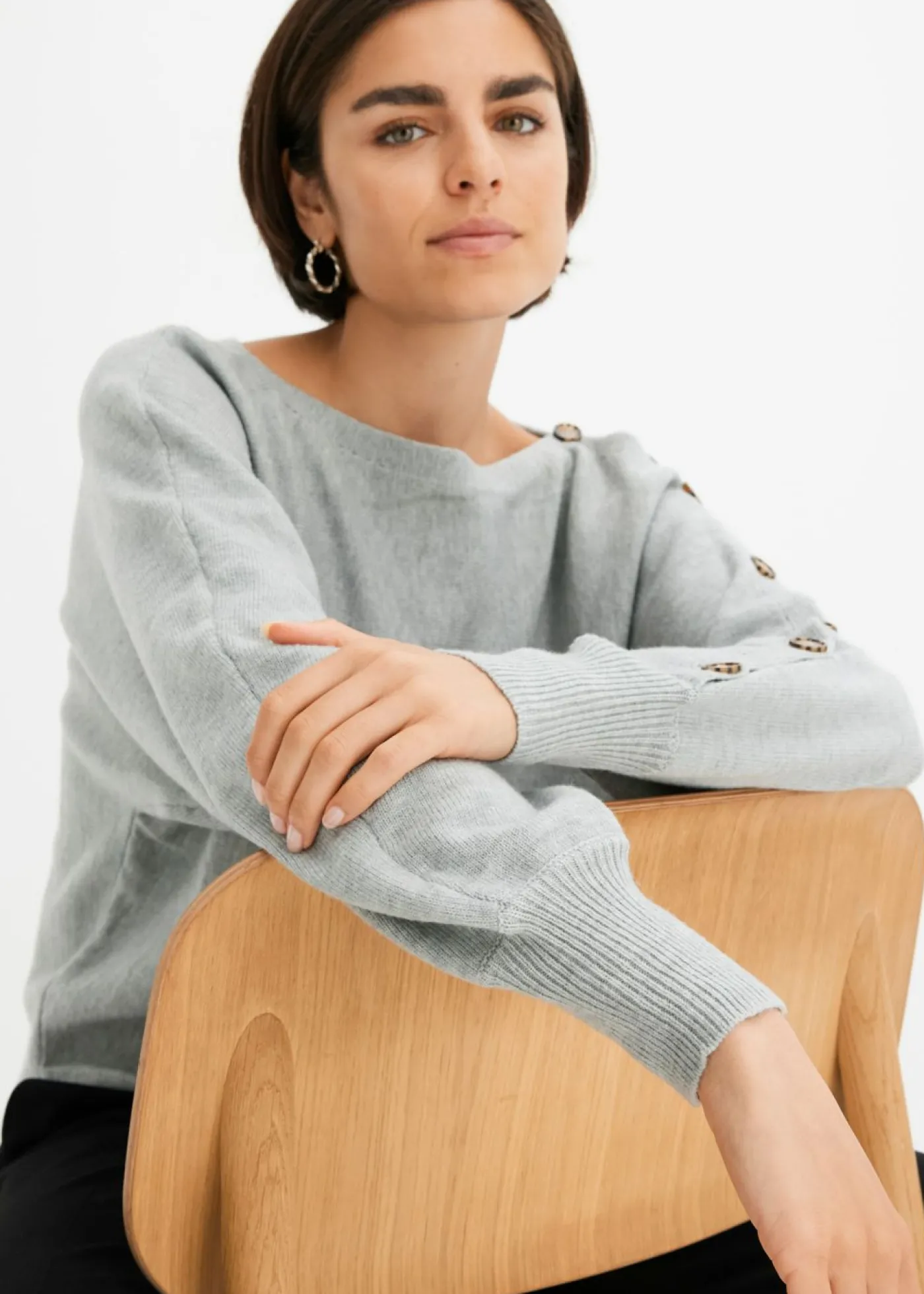 bonprix bonprix Jersey con detalles de botón Gris claro jaspeado Online