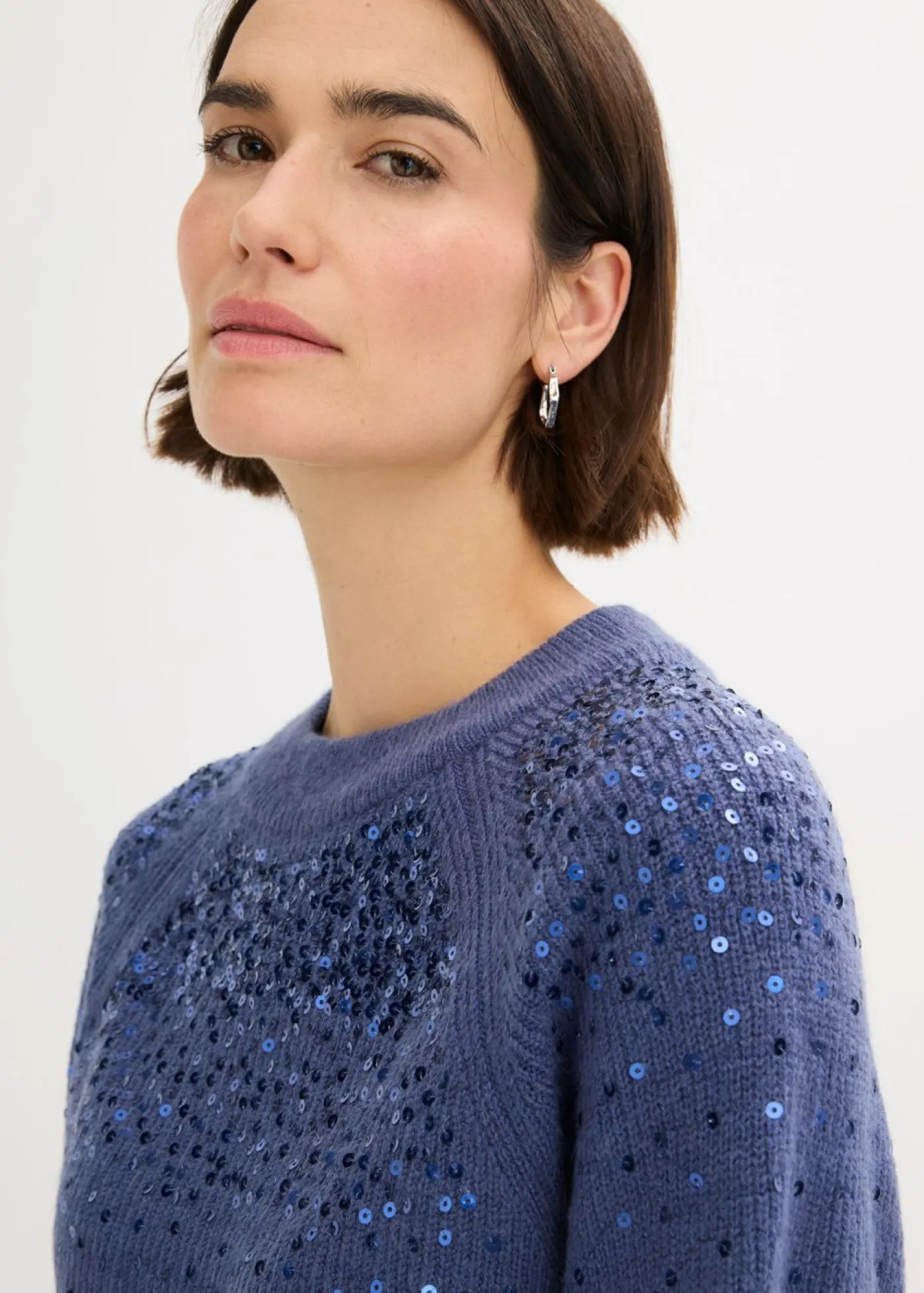 bonprix bonprix Jersey con lentejuelas índigo Hot