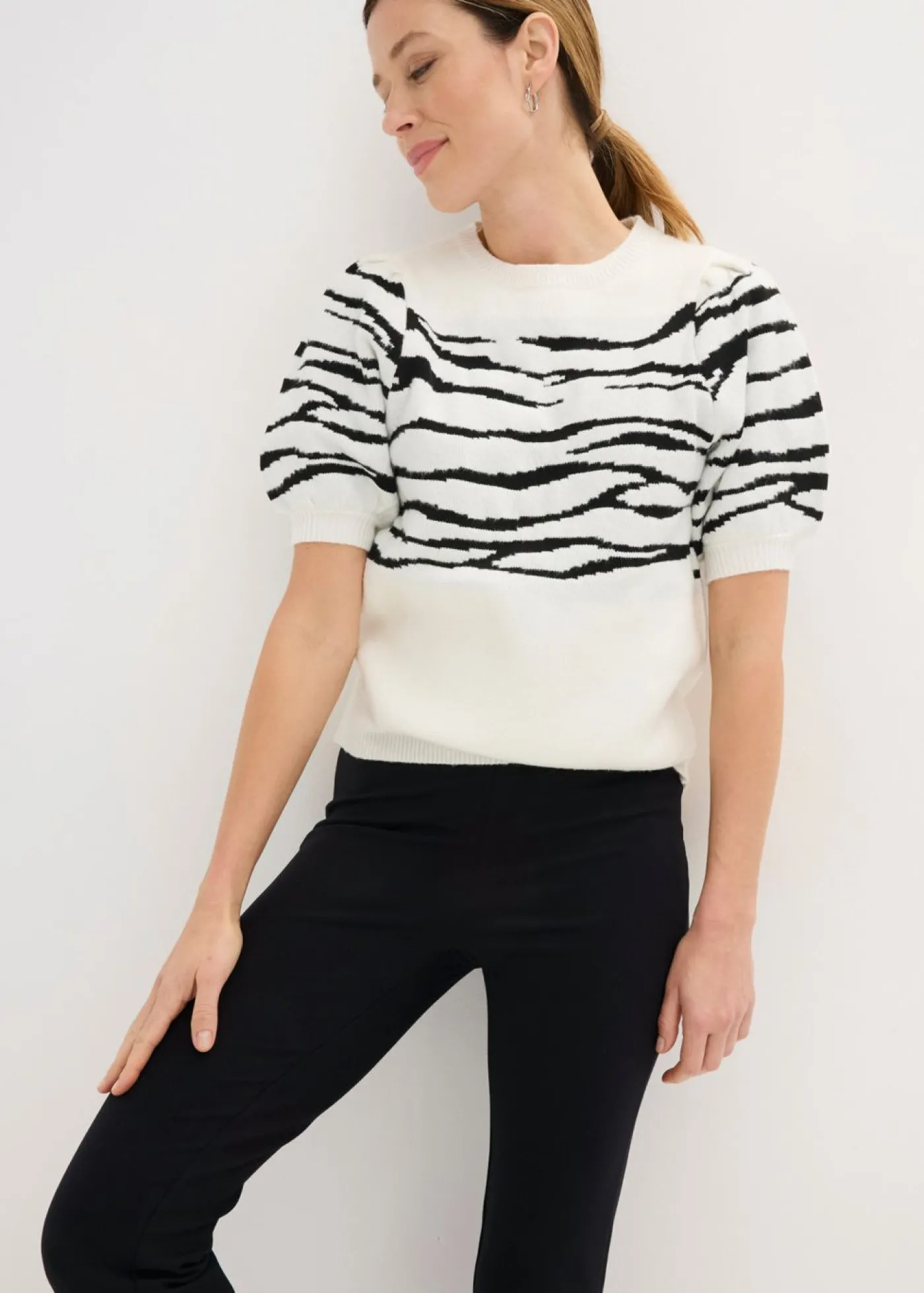 bonprix bonprix Jersey con mangas abullonadas Blanco lana-negro Hot