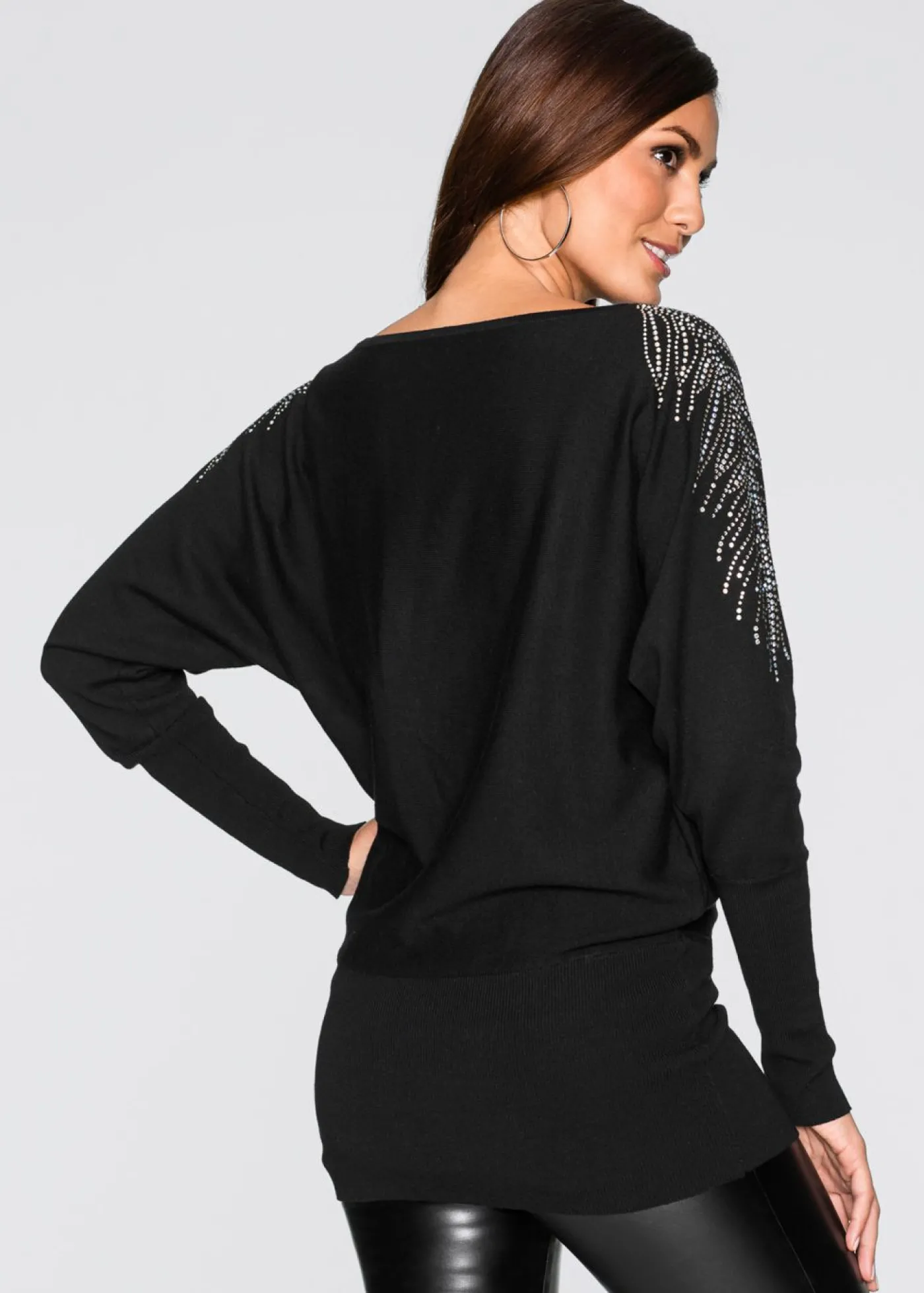 bonprix bonprix Jersey con strass en los hombros Negro