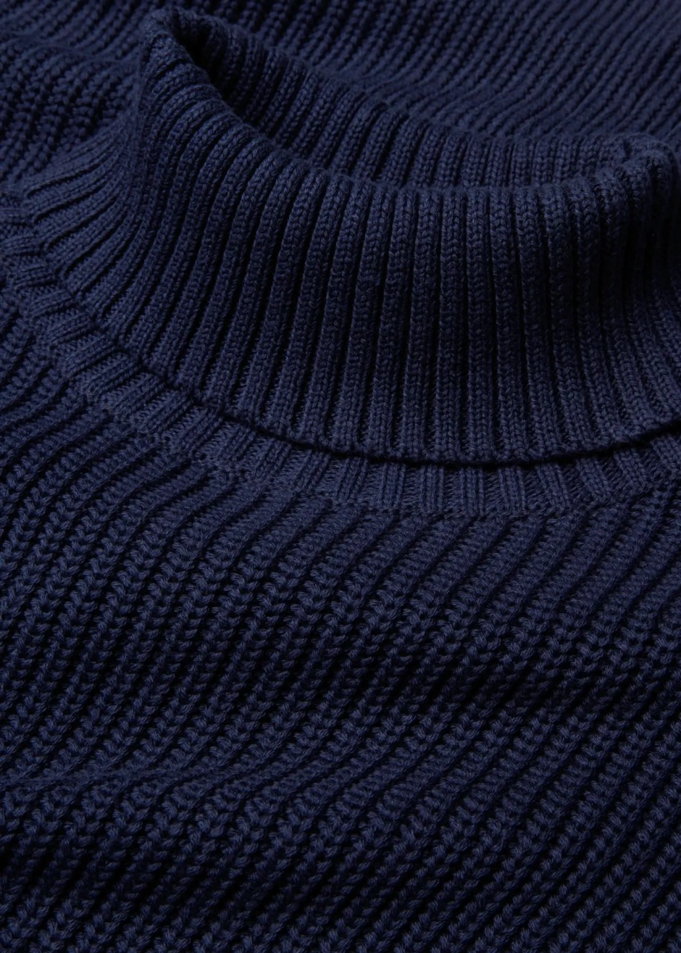 bonprix bonprix Jersey de algodón puro con cuello vuelto Azul marino Discount