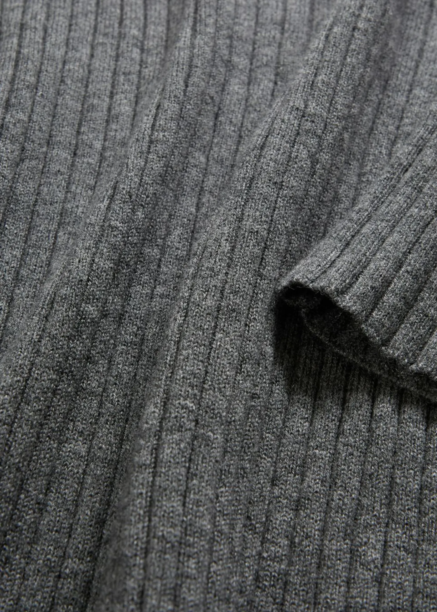 bonprix bonprix Jersey de canalé en lana merina gris moteado New