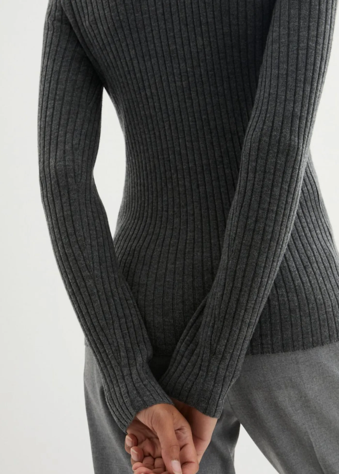 bonprix bonprix Jersey de canalé en lana merina gris moteado New