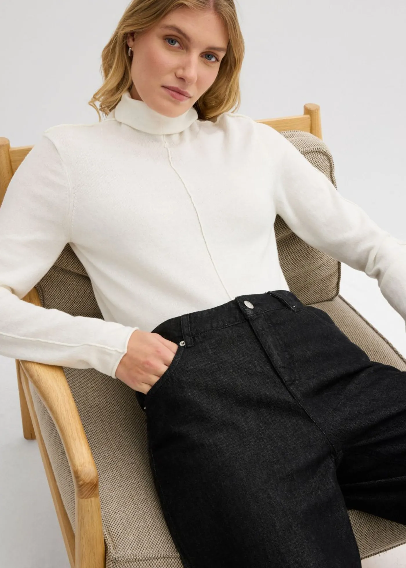 bonprix bonprix Jersey de mezcla de cachemir suave con cuello vuelto Blanco lana Clearance