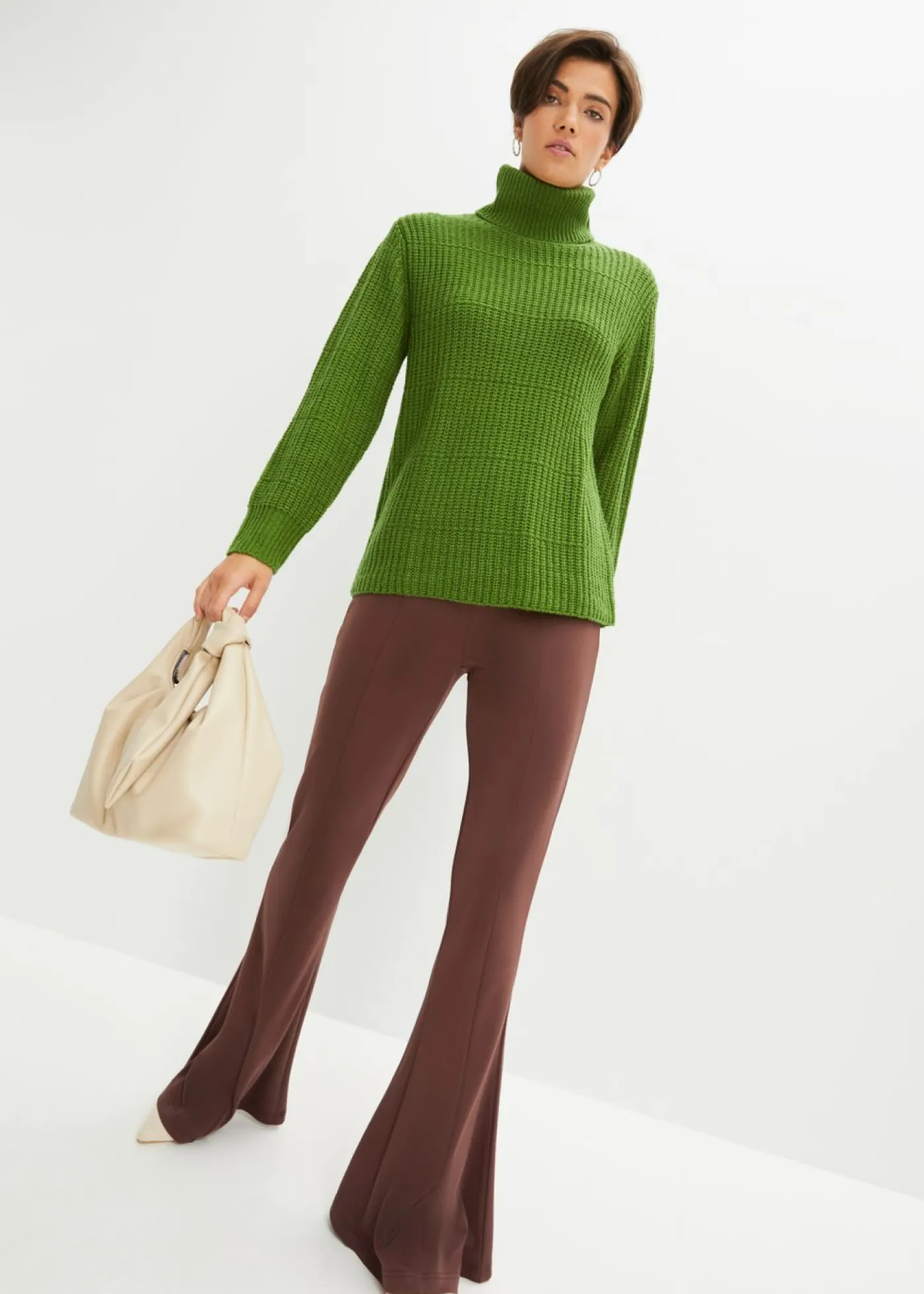 bonprix bonprix Jersey de punto con cuello vuelto verde cactus