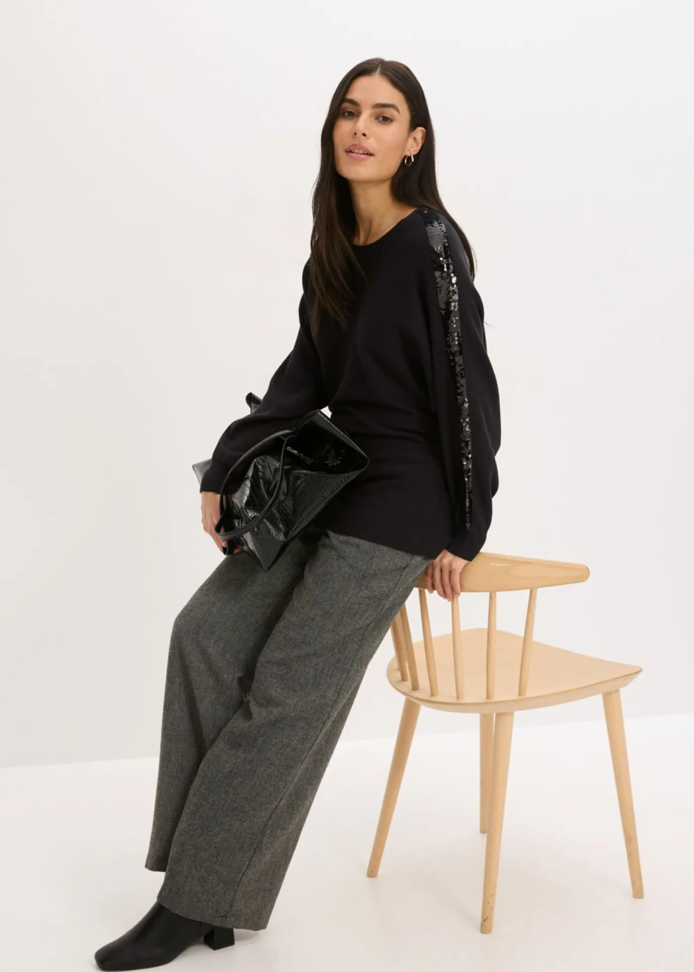 bonprix bonprix Jersey de punto fino con lentejuelas Negro Outlet