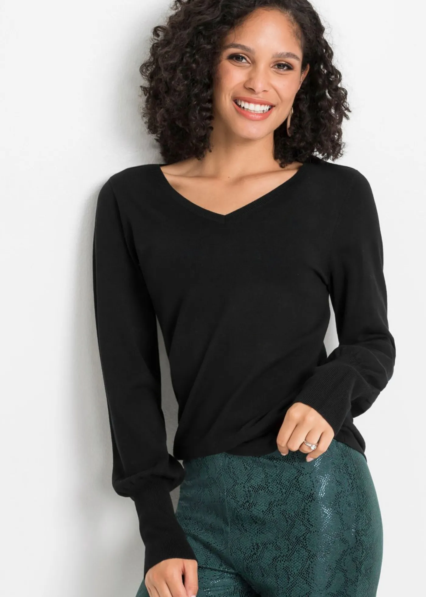 bonprix bonprix Jersey de punto fino con viscosa sostenible Negro Hot