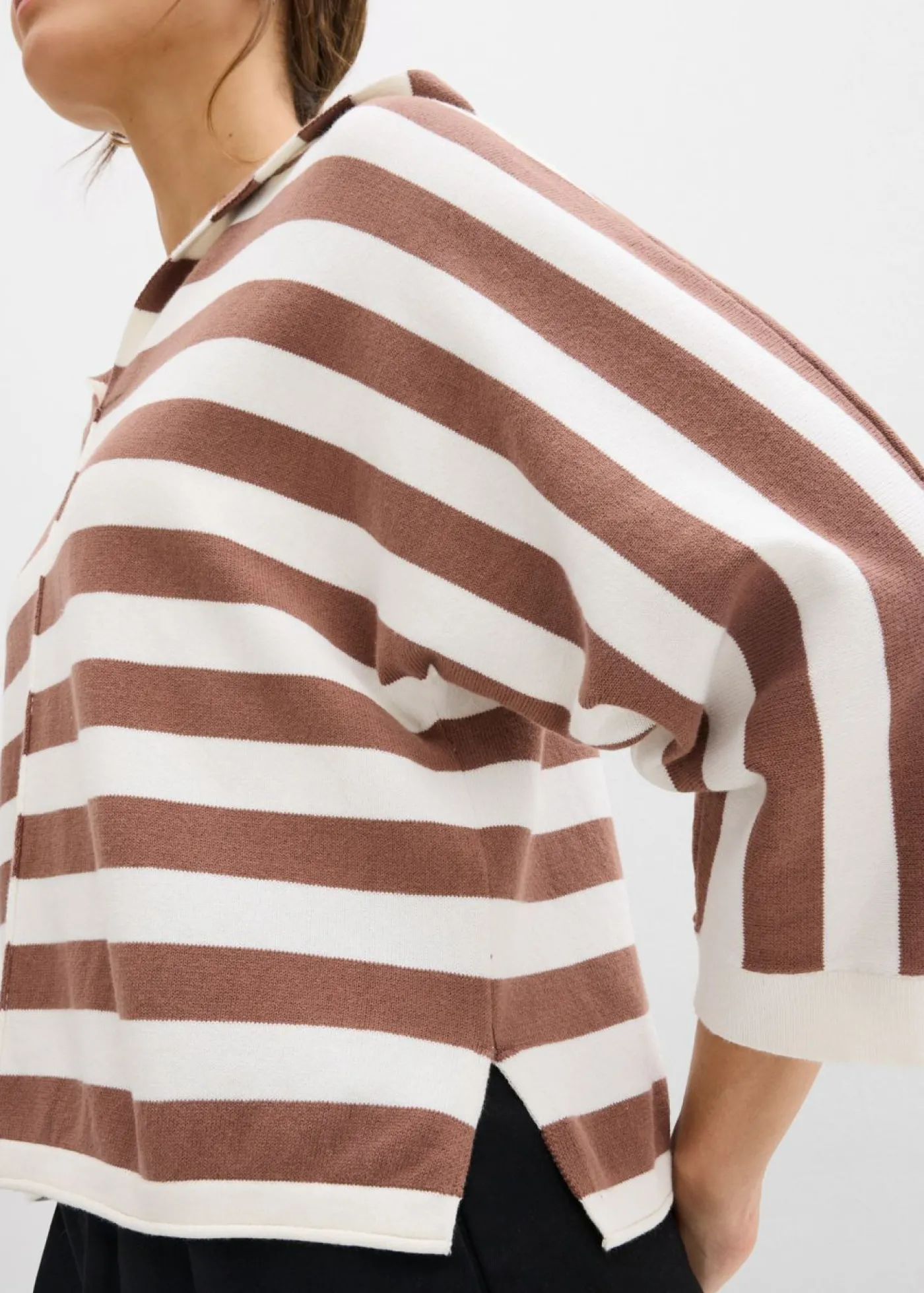 bonprix bonprix Jersey de punto fino oversize de mezcla de algodón blanco perla-marrón castaño con rayas Outlet