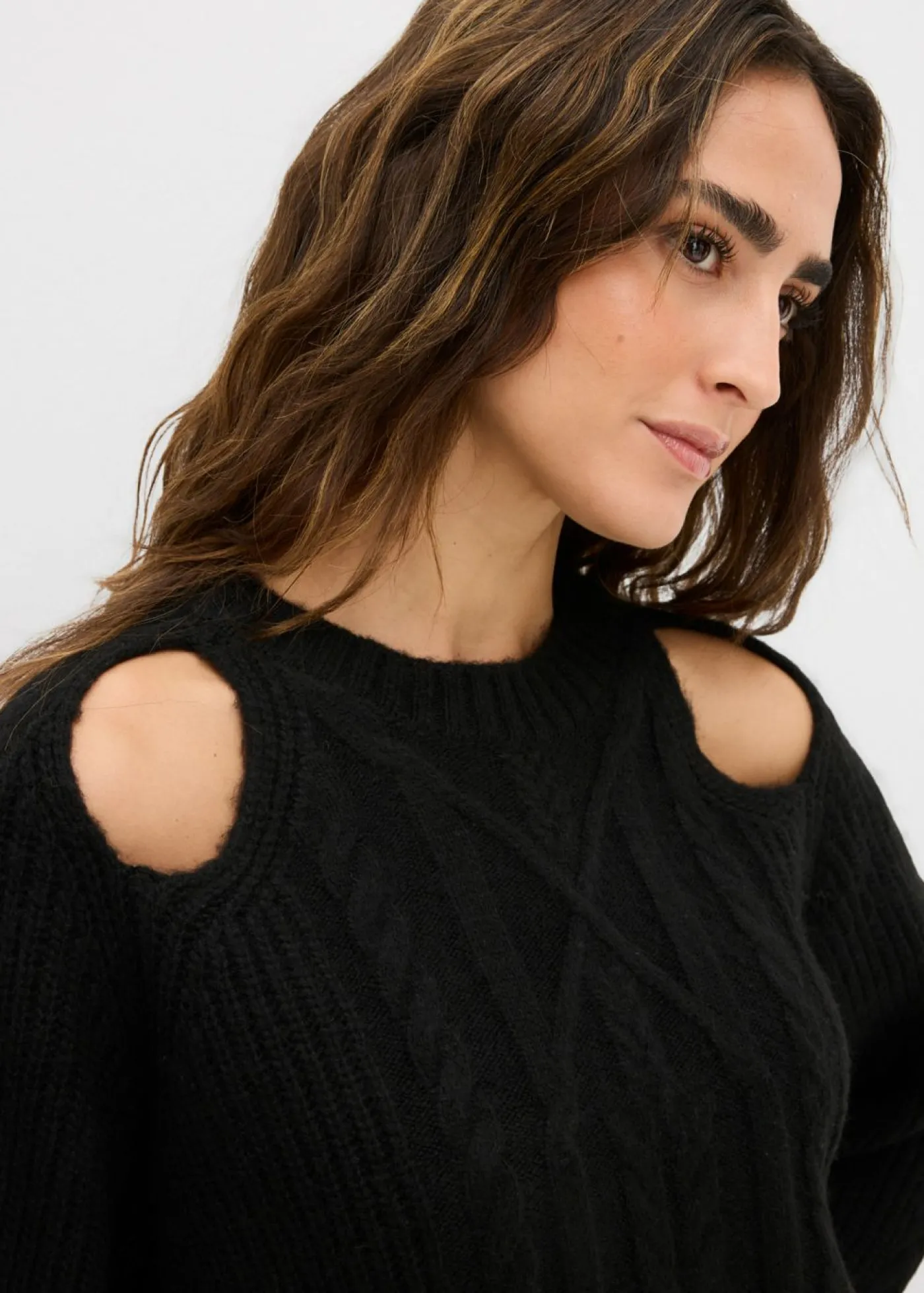 bonprix bonprix Jersey de punto grueso con patrón trenzado Negro