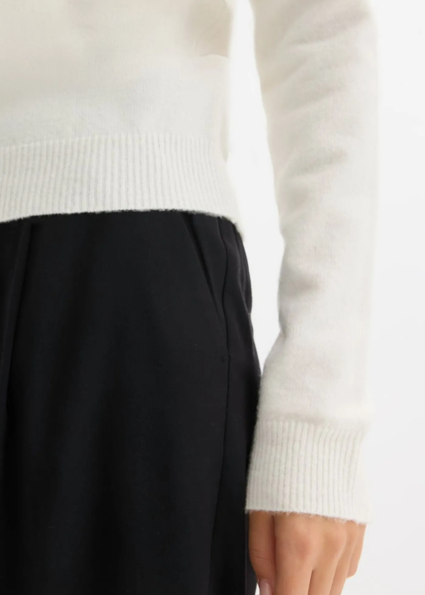 bonprix bonprix Jersey holgado con escote bañera Blanco lana