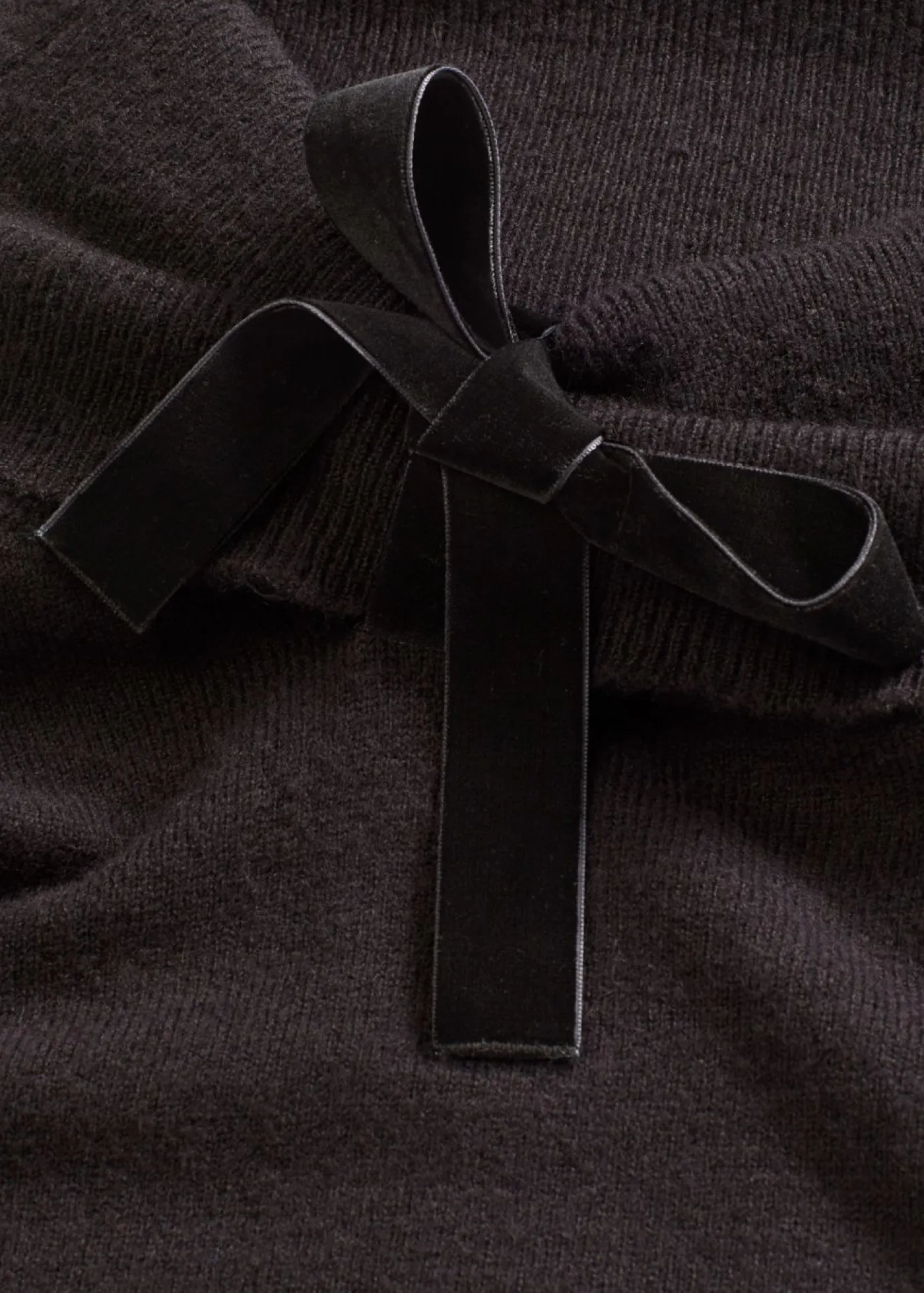 bonprix bonprix Jersey holgado con escote bañera Negro Clearance