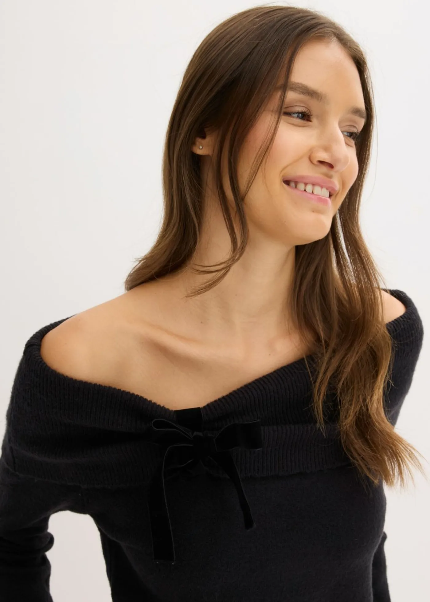 bonprix bonprix Jersey holgado con escote bañera Negro Clearance