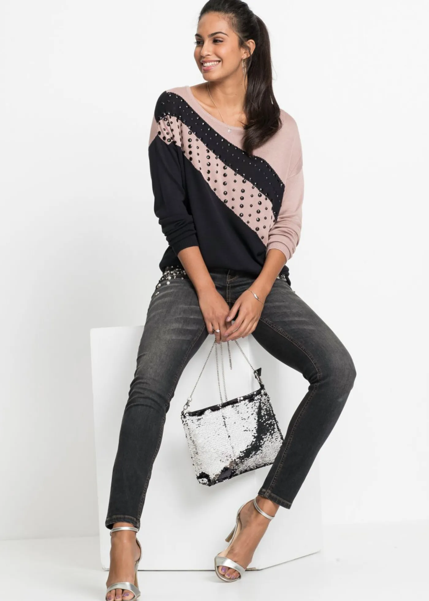 bonprix bonprix Jersey largo con aplicaciones Negro-rosa Discount