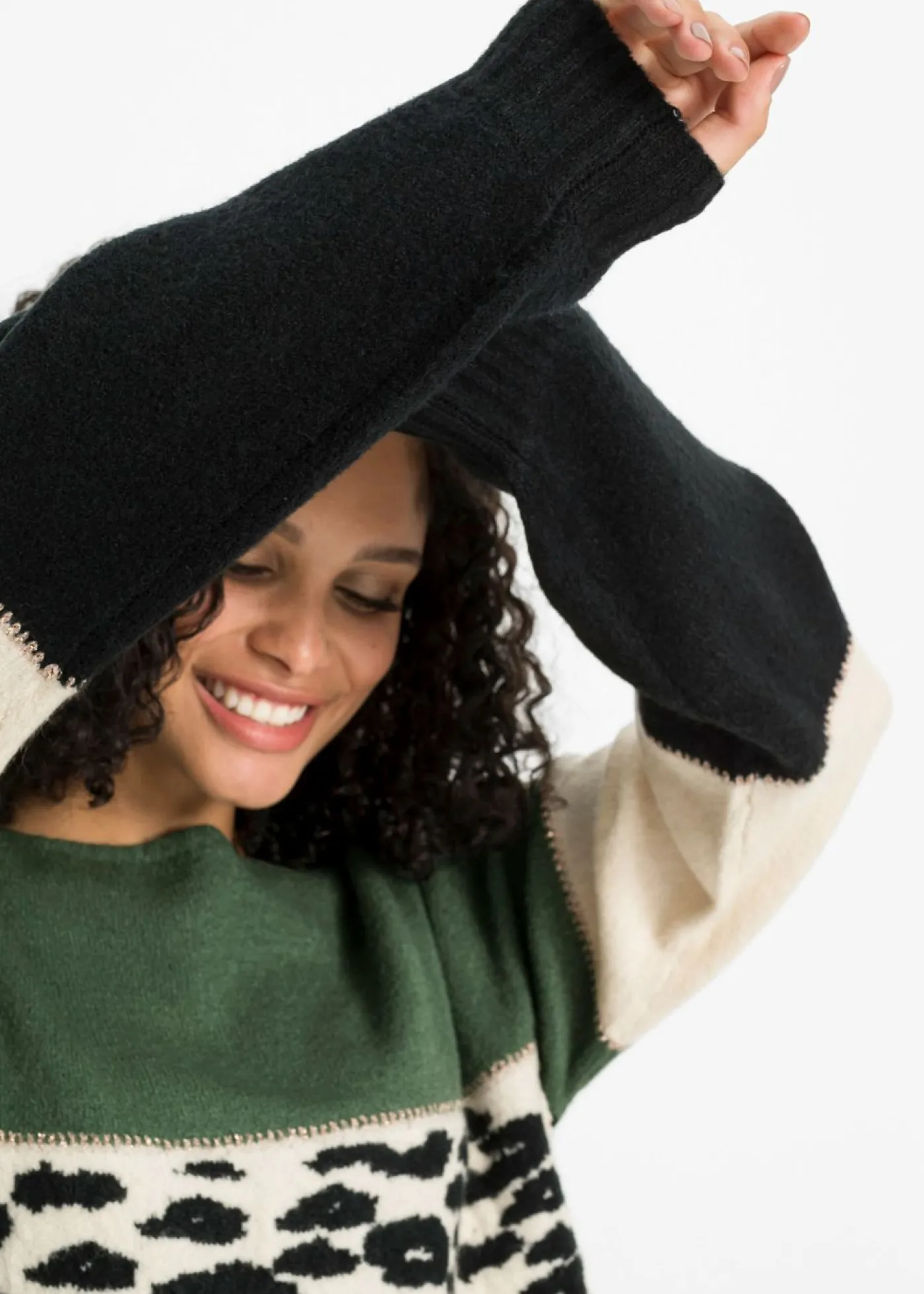 bonprix bonprix Jersey oversize Negro-verde claro-crema Clearance