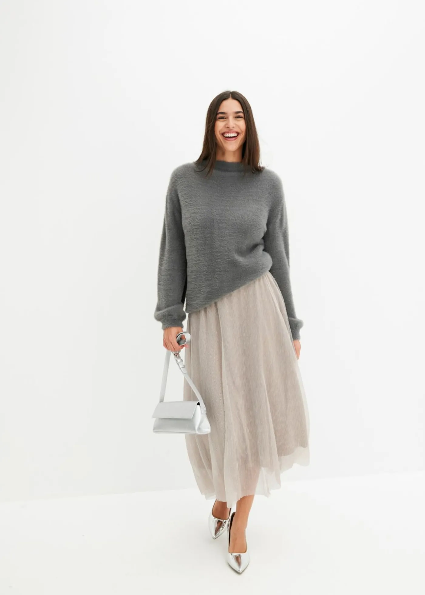bonprix bonprix Jersey oversize Gris ahumado Clearance