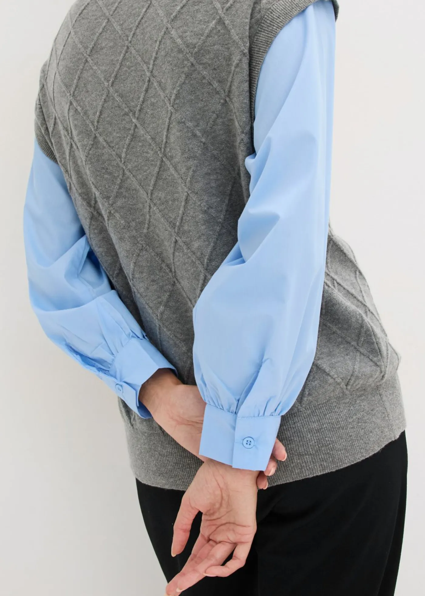 bonprix bonprix Jersey sin mangas con inserto de blusa y contenido de algodón gris jaspeado-azul claro Outlet