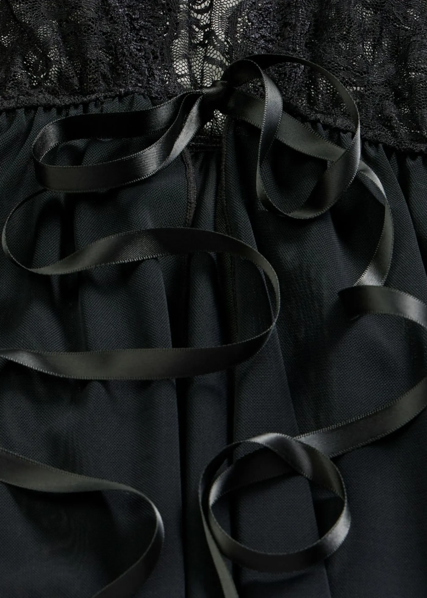 bonprix VENUS Kimono y tanga (2 piezas) Negro Hot