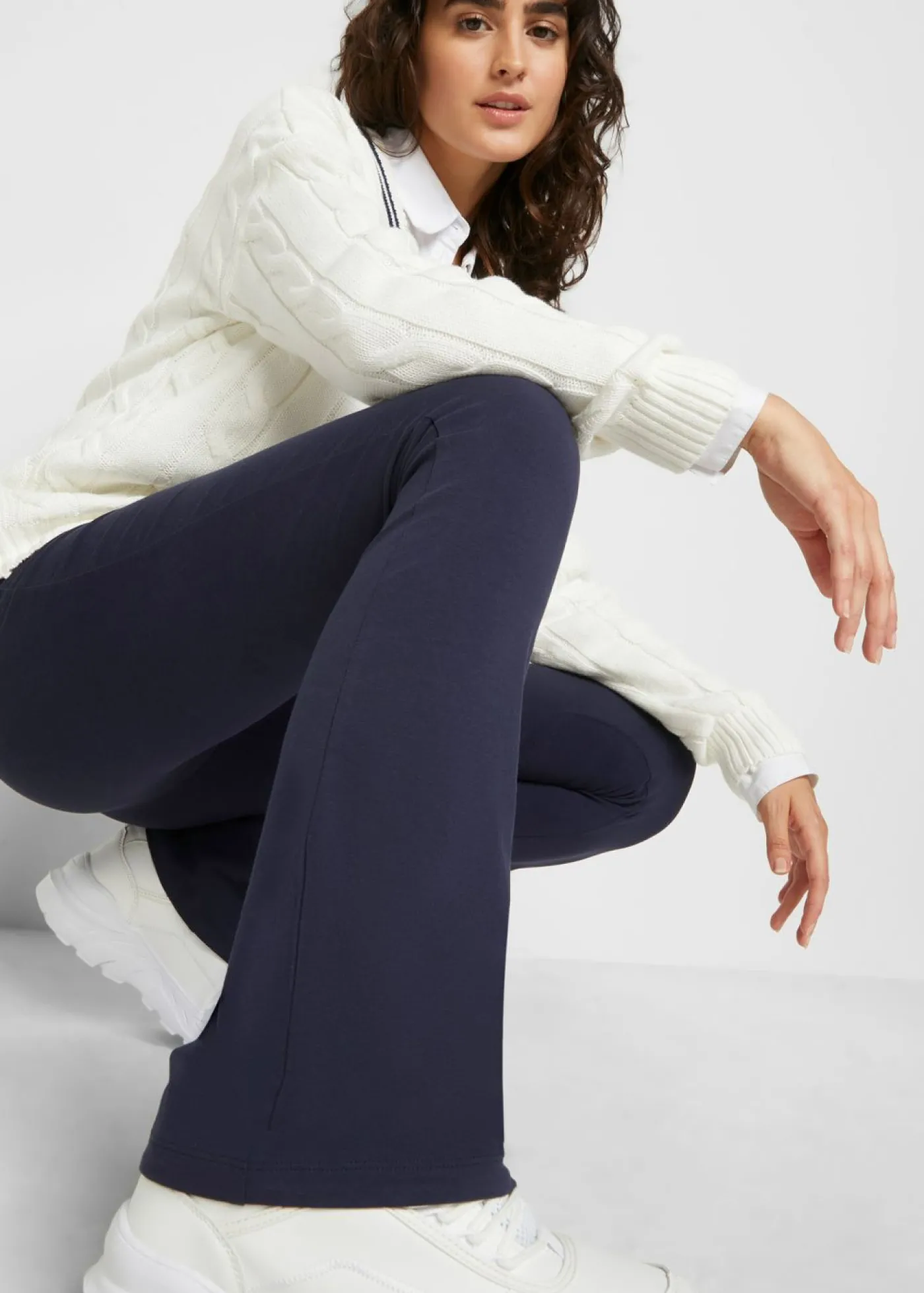 bonprix bonprix Leggings acampanados Azul marino Hot