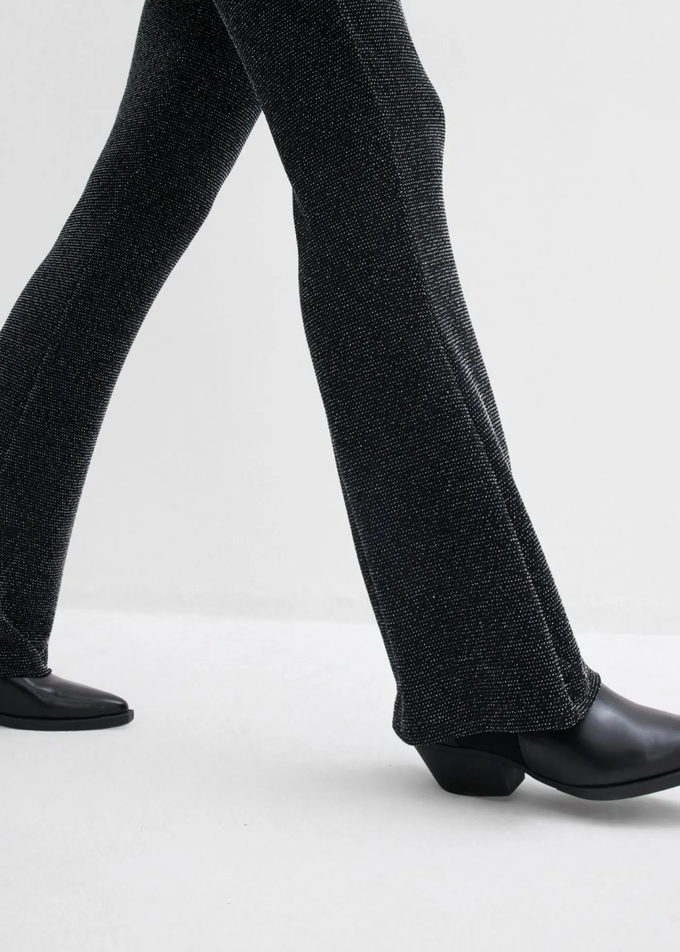 bonprix bonprix Leggings acampanados con purpurina Negro Discount