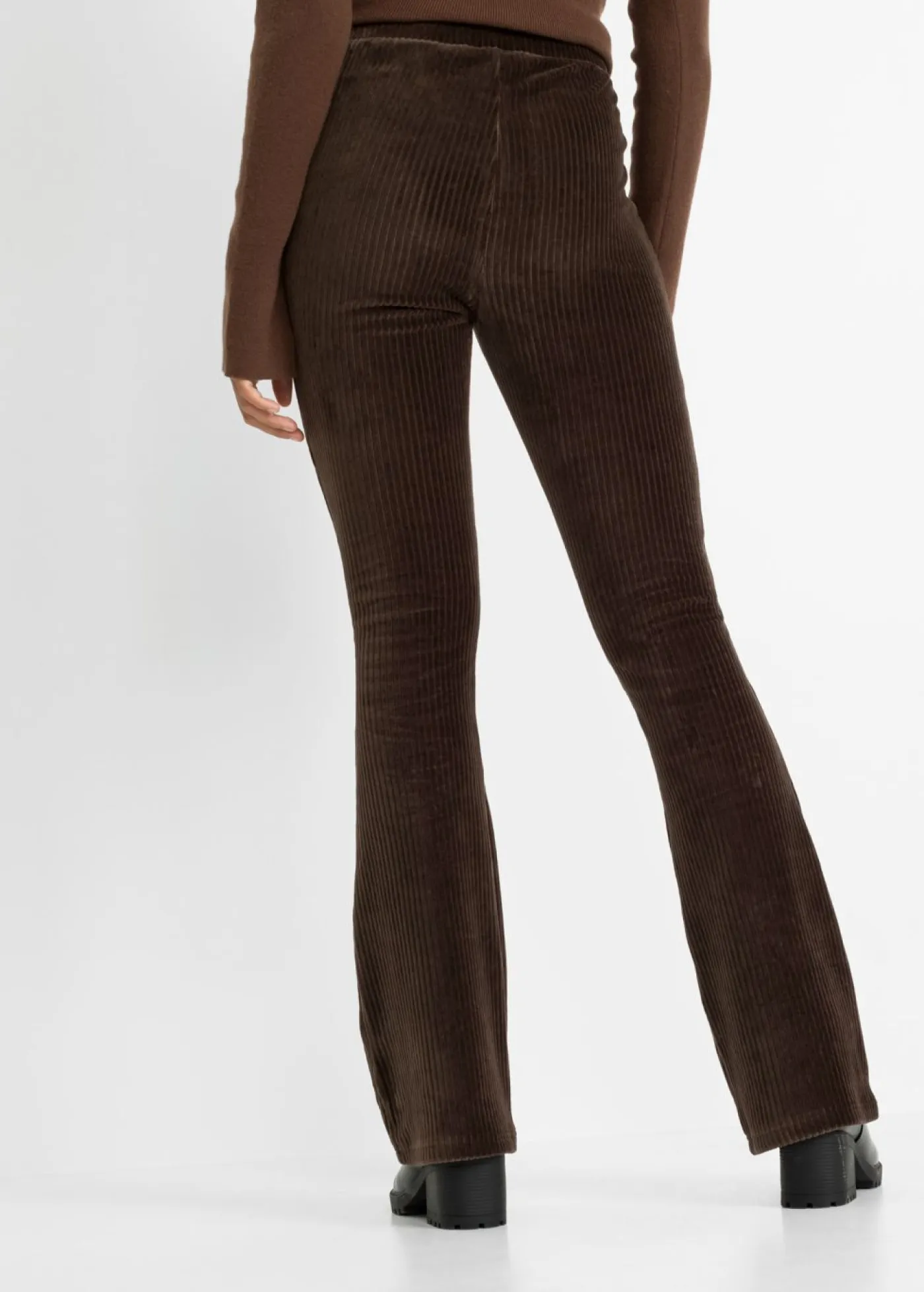 bonprix bonprix Leggings acampanados con aspecto de pana Marrón oscuro Hot