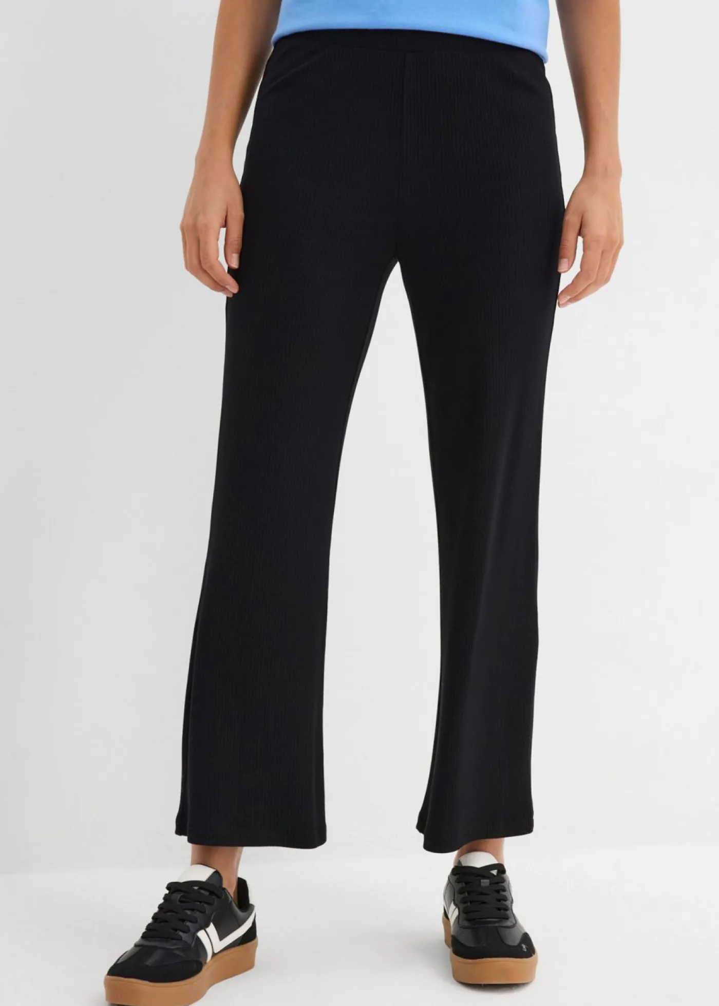 bonprix bonprix Leggings acortados de canalé de mezcla de viscosa Negro Clearance