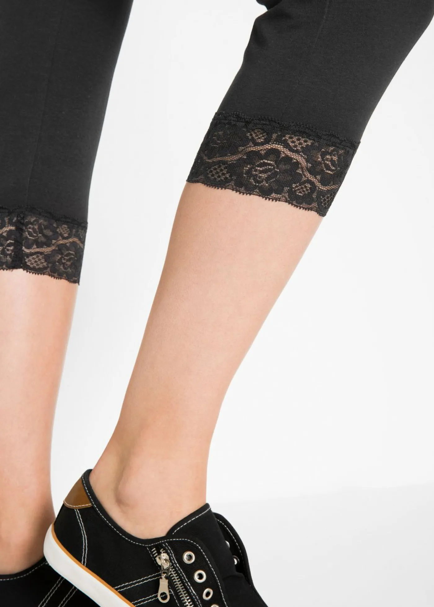 bonprix bonprix Leggings capri con detalles de encaje Negro Outlet