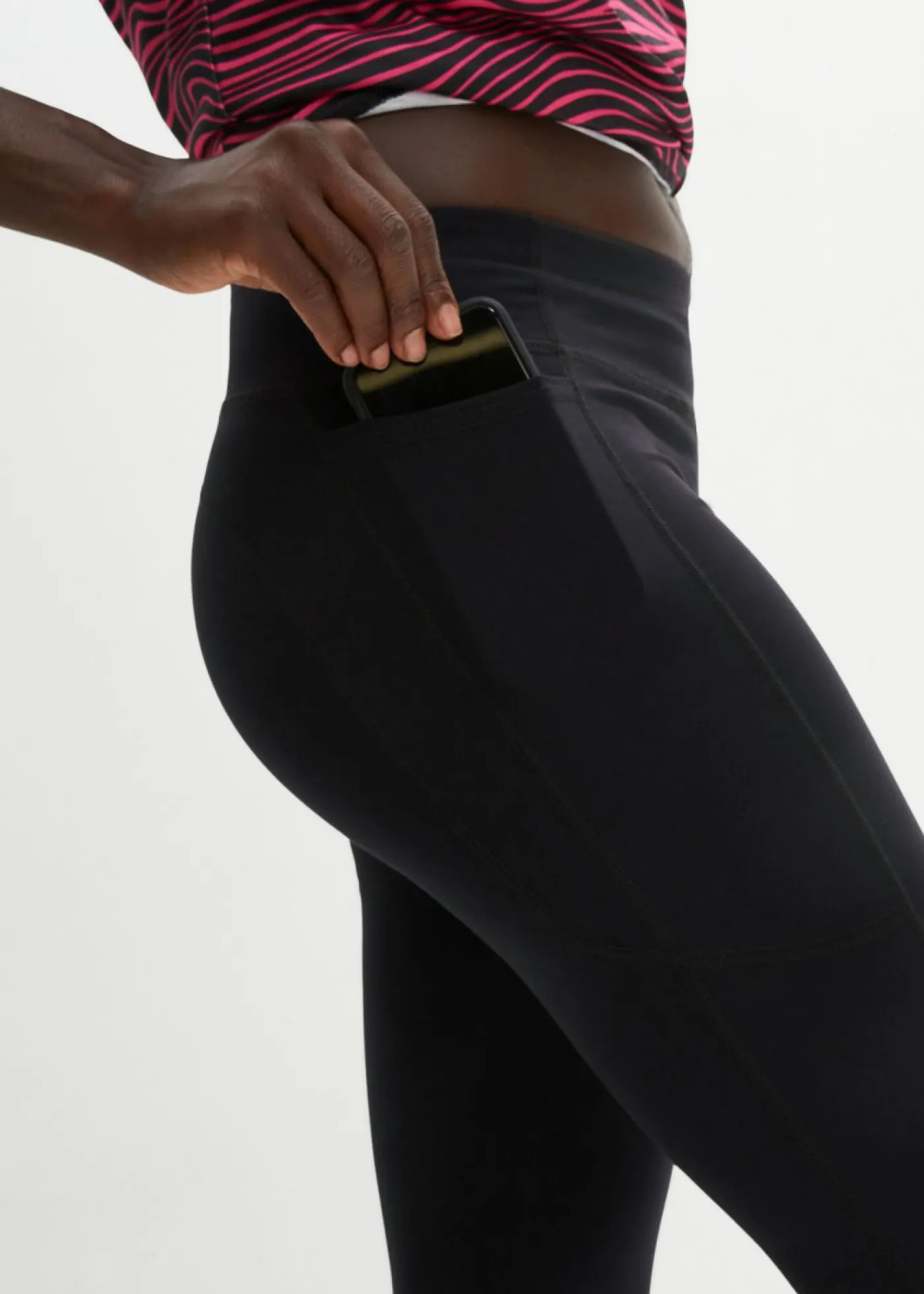 bonprix bonprix Leggings deportivos ultrasuaves hasta el tobillo con bolsillos laterales Negro Outlet