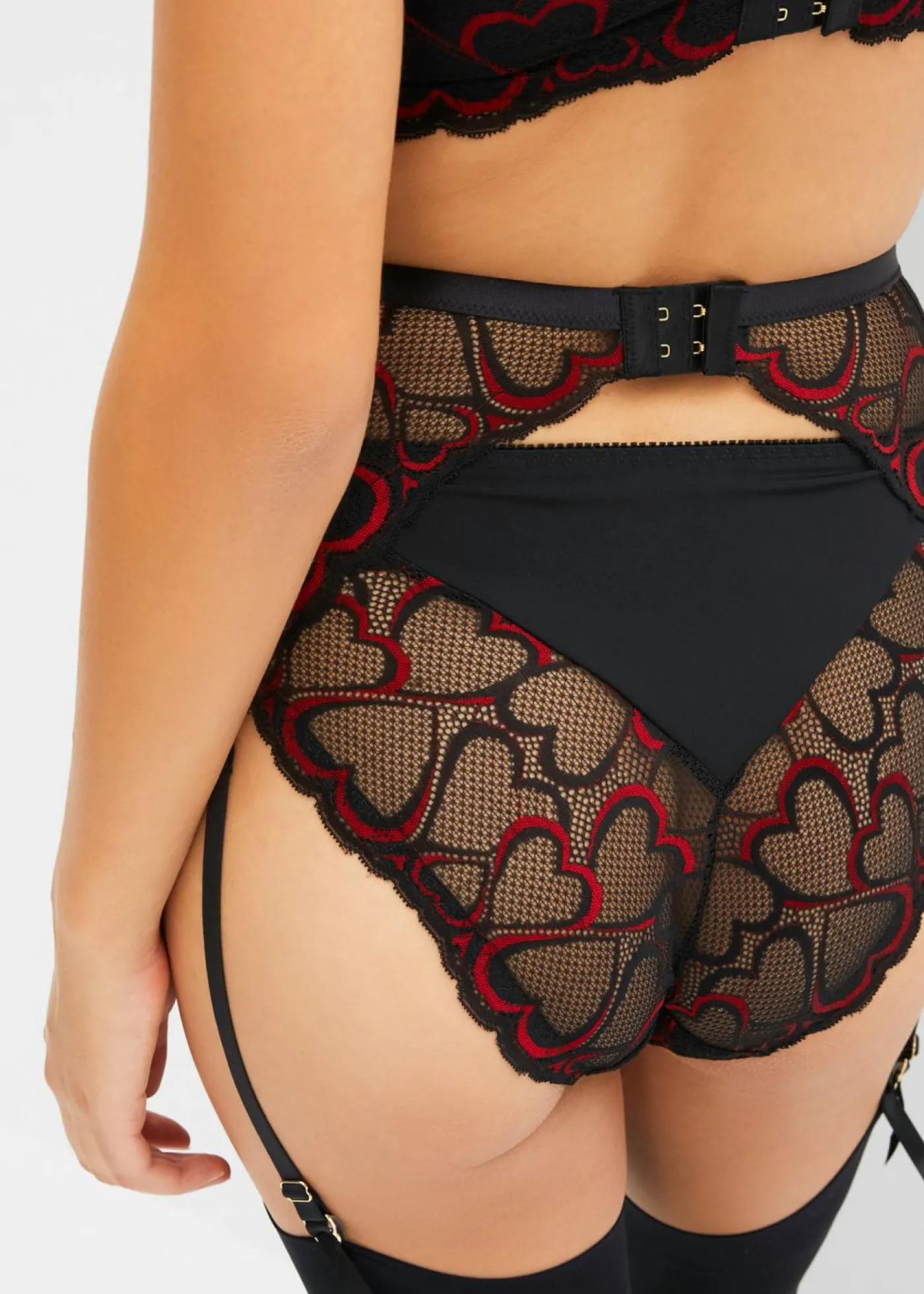 bonprix bonprix Liguero Negro-rojo salsa Outlet