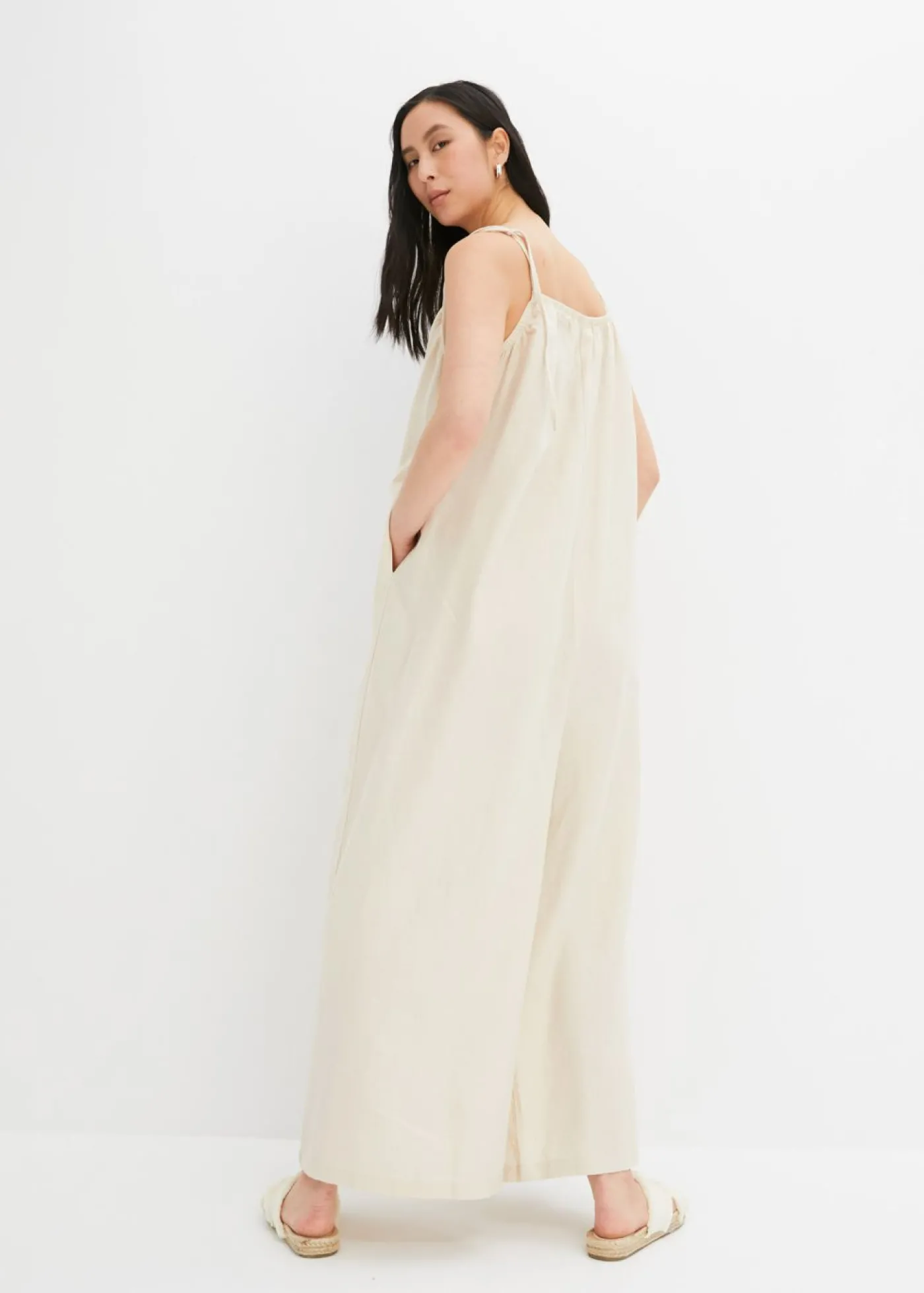 bonprix bonprix Mono de mezcla ligera de lino y viscosa Beige-arena Hot