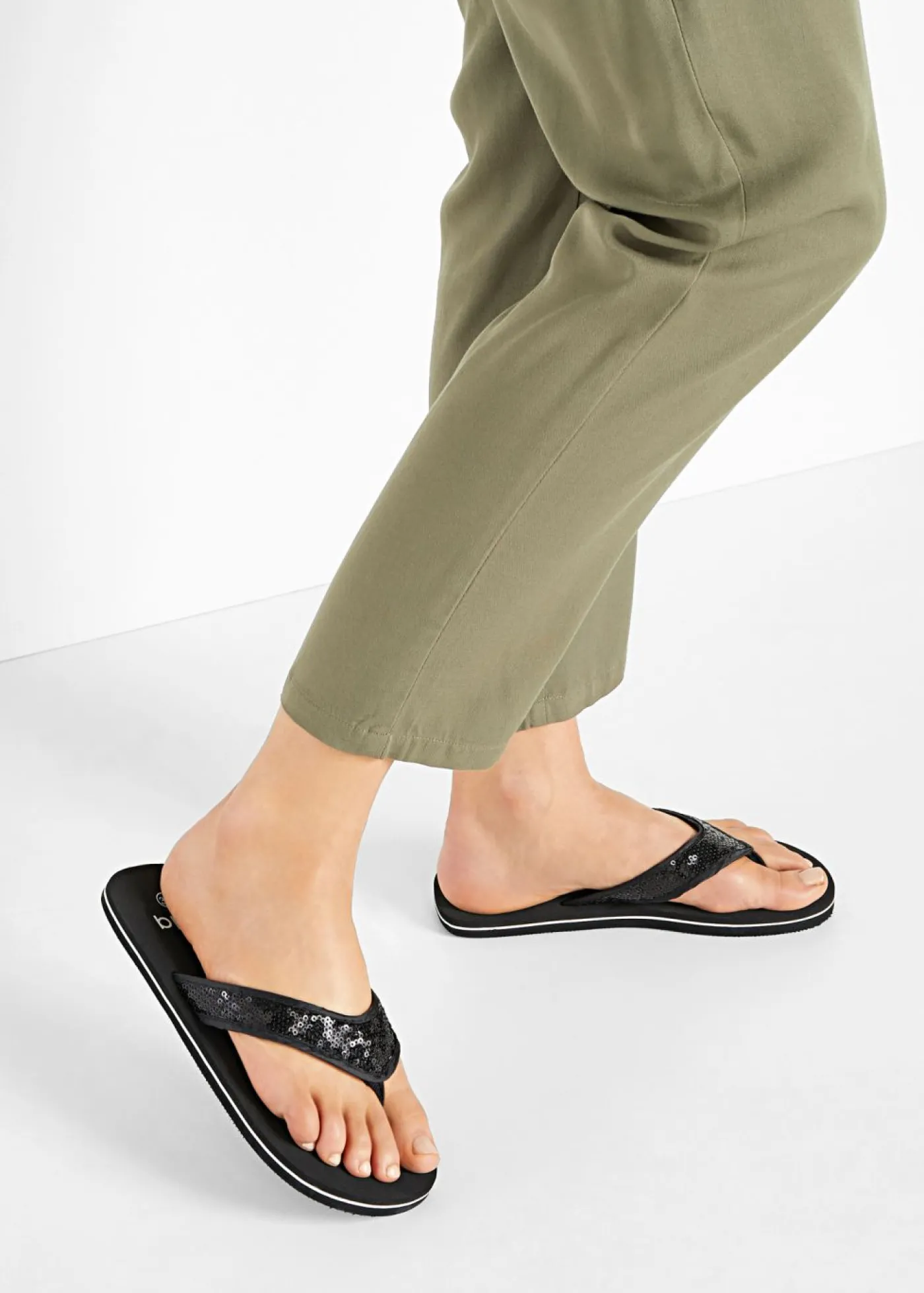 bonprix bonprix Mules de dedo Negro New