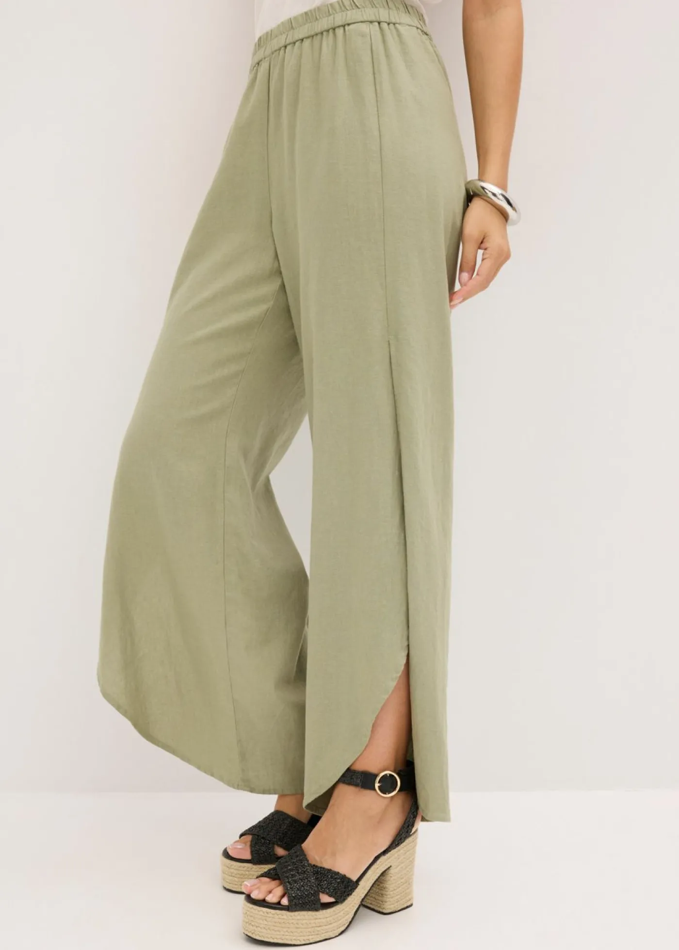 bonprix bonprix Pantalón Oliva New