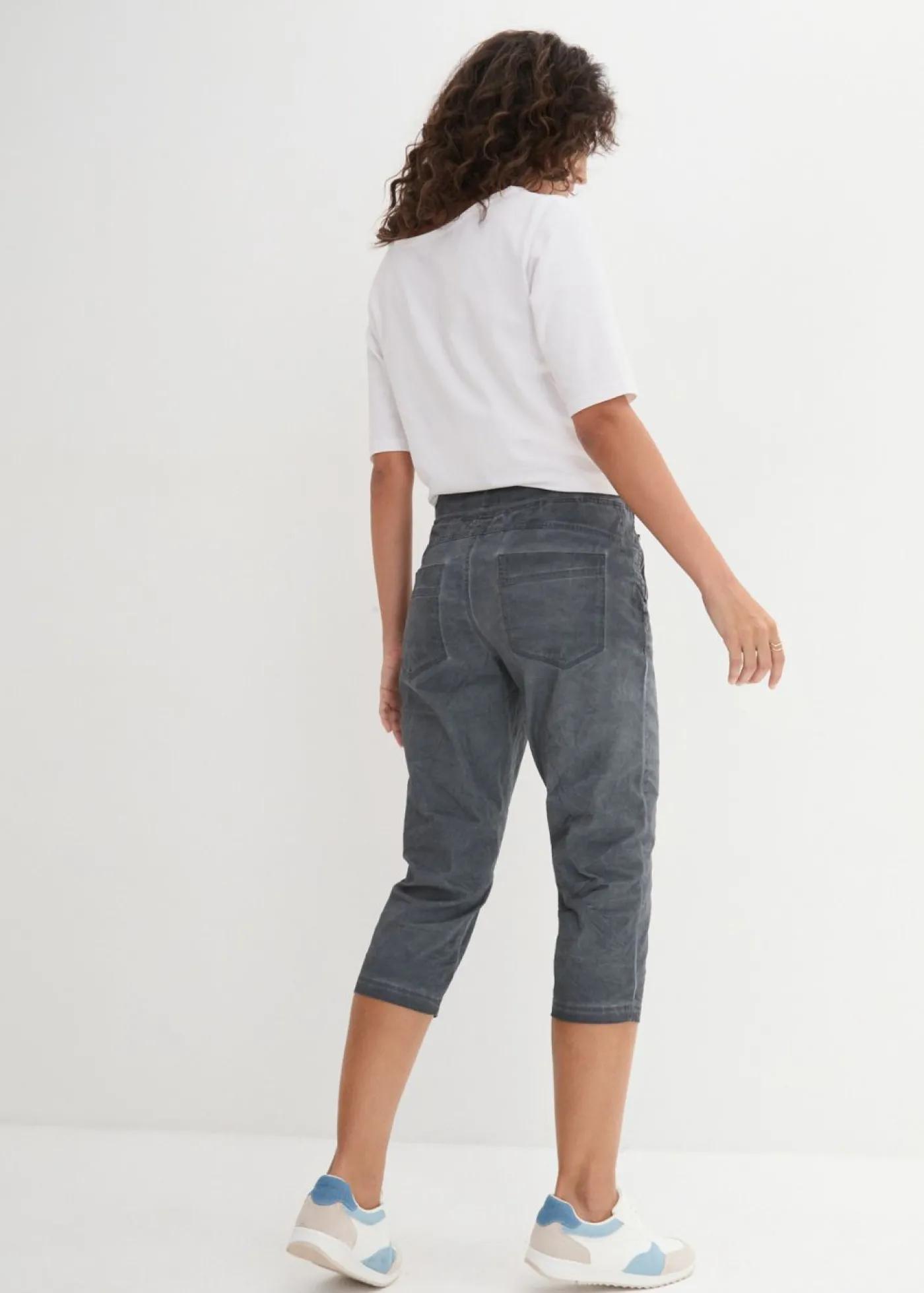 bonprix bonprix Pantalón 3/4 con cordón en contraste Gris humo Hot