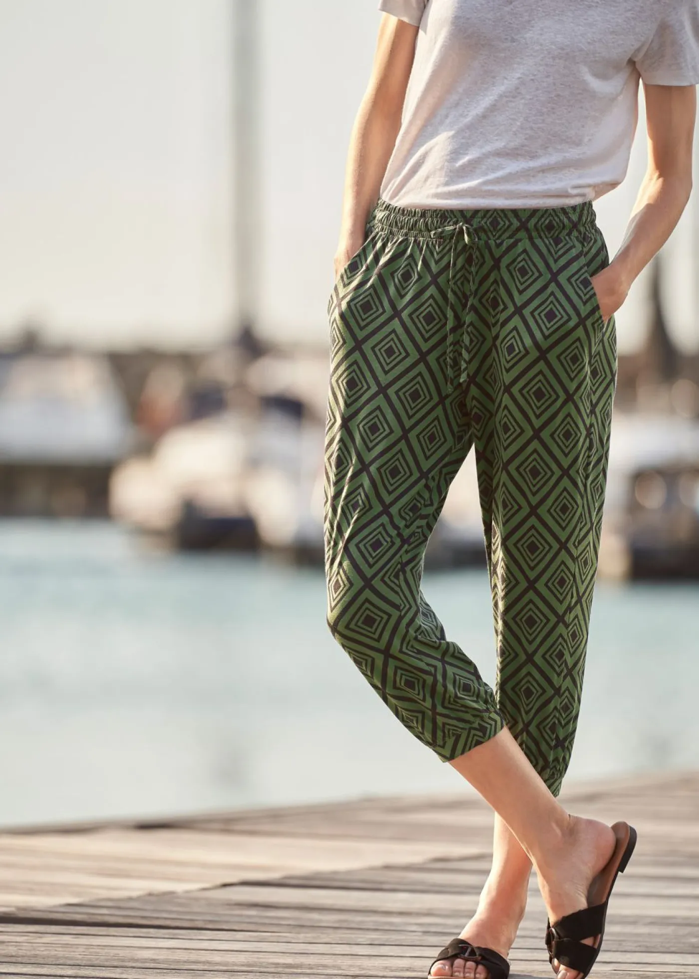 bonprix bonprix Pantalón 3/4 estampado musgo Best