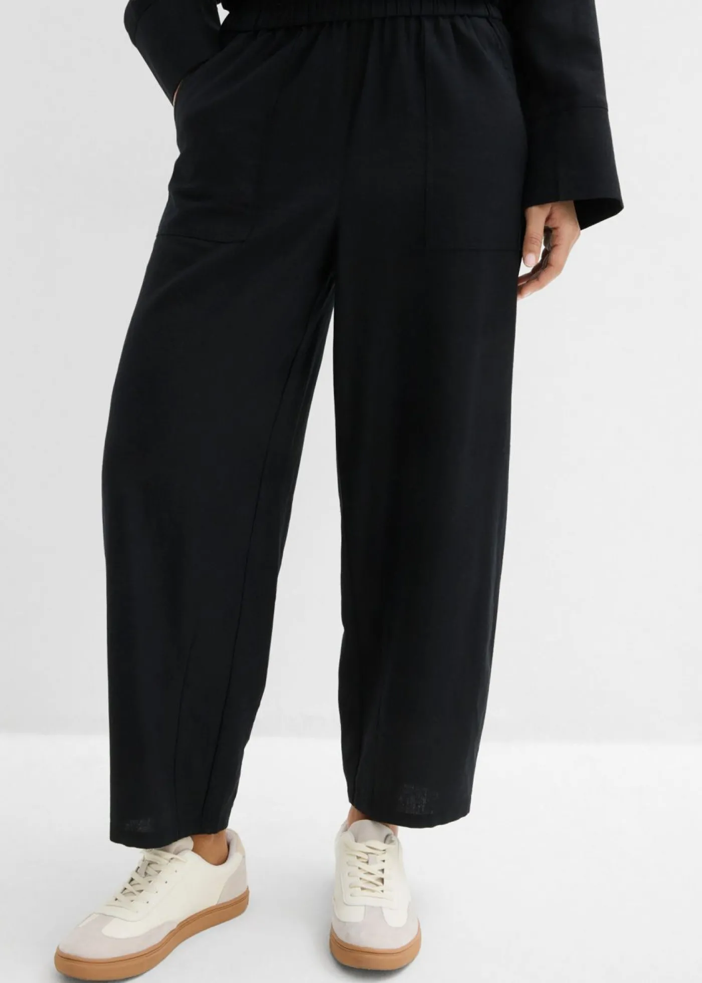 bonprix bonprix Pantalón acampanado de mezcla de lino ligero Negro Hot