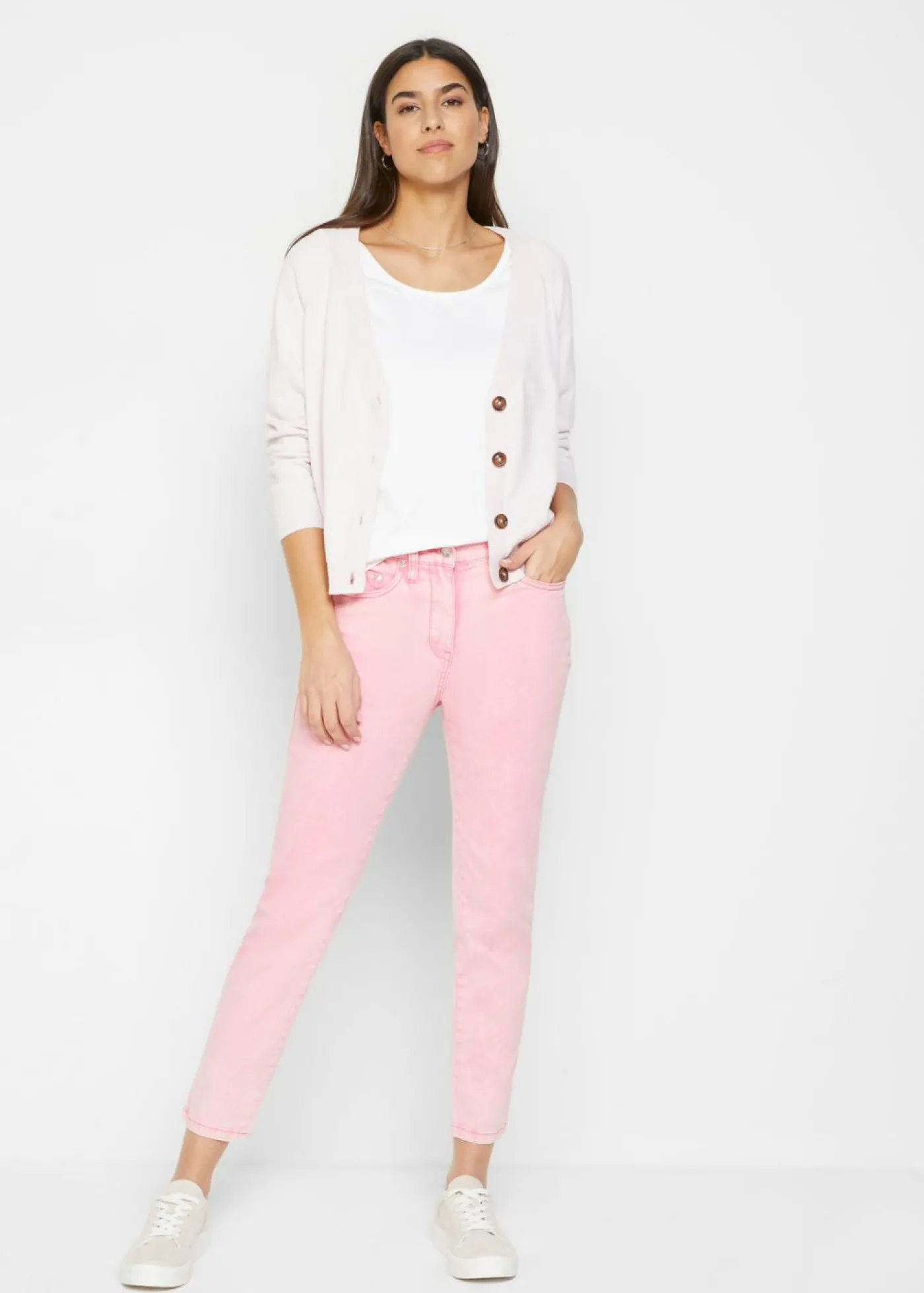 bonprix bonprix Pantalón acortado de sarga con aspecto desgastado Azul claro Hot