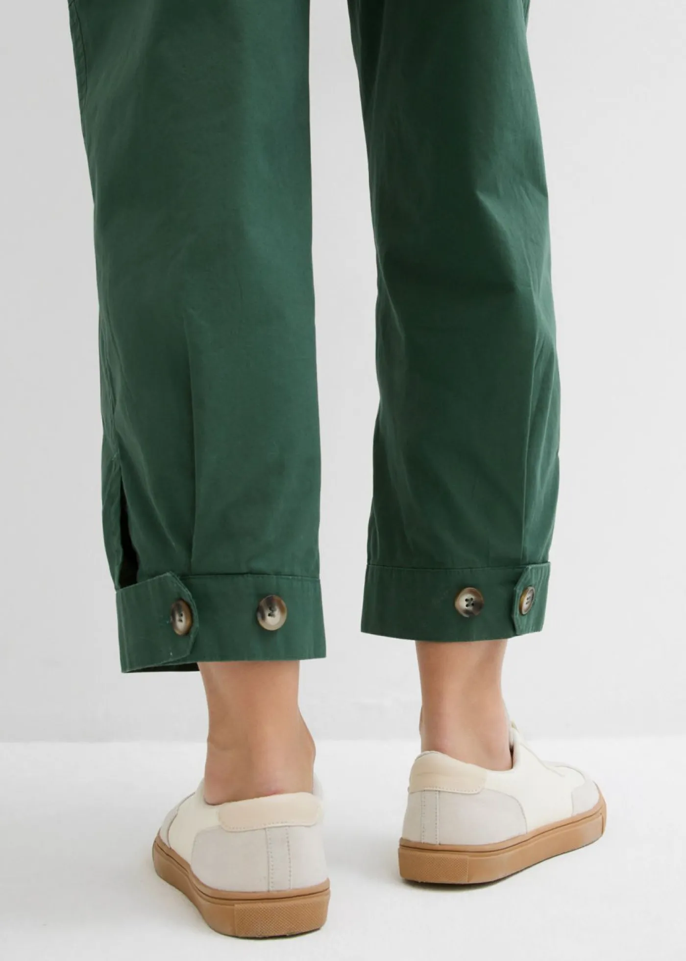 bonprix bonprix Pantalón acortado tipo cargo verde sombra Online