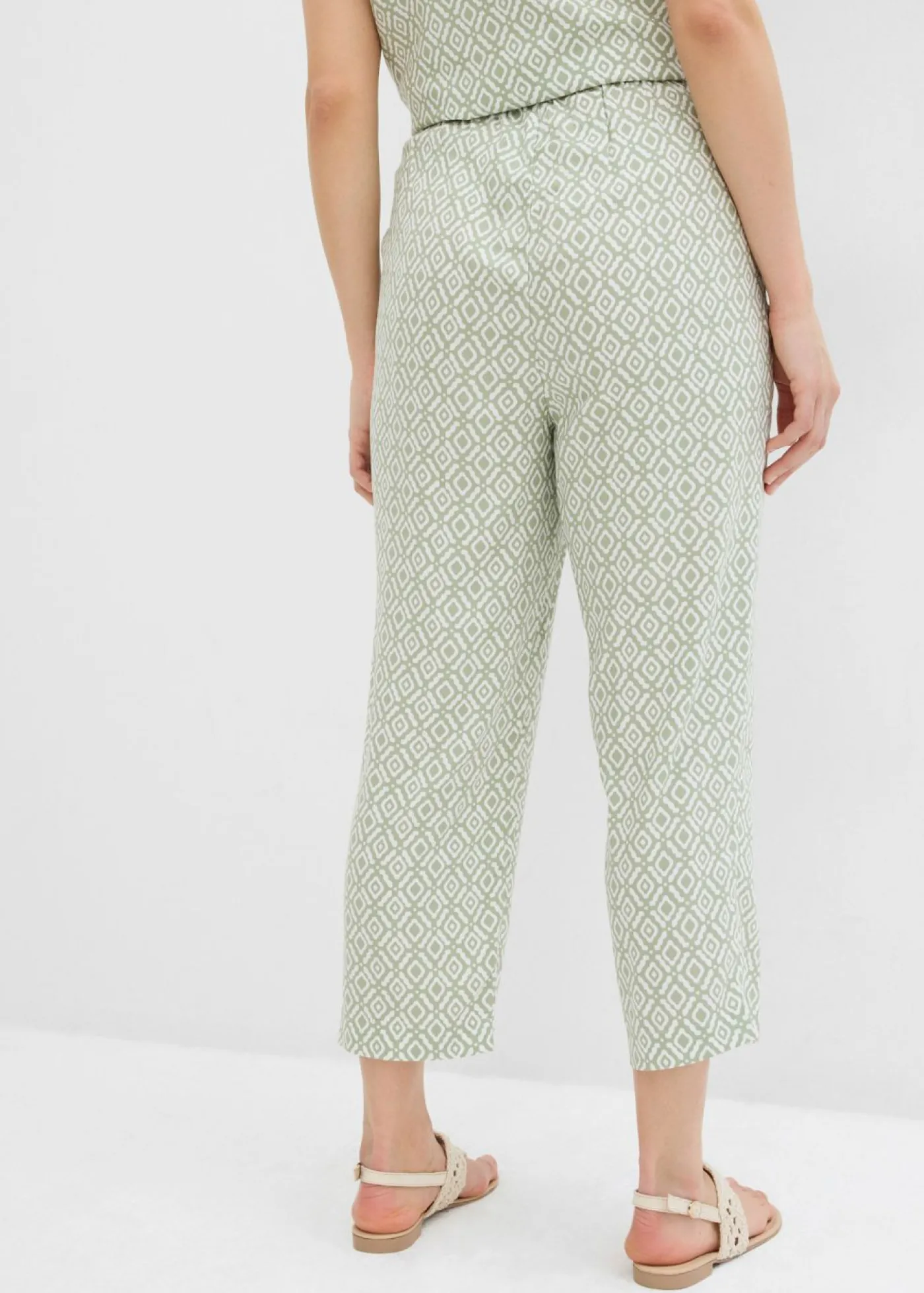bonprix bonprix Pantalón bombacho de viscosa verde alga-blanco lana Clearance