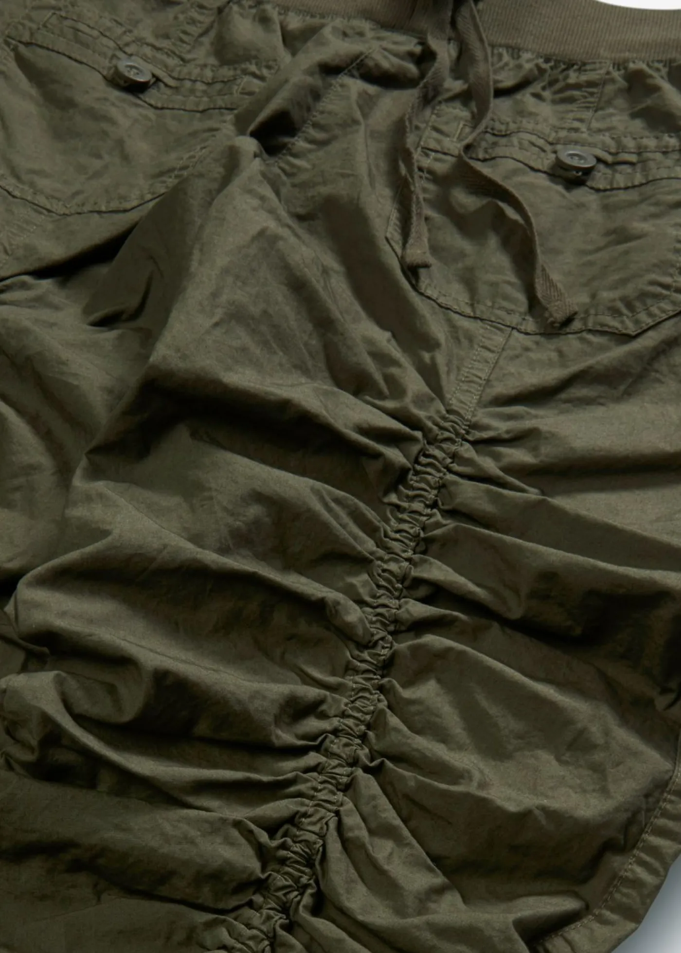 bonprix bonprix Pantalón capri de algodón puro Verde oliva