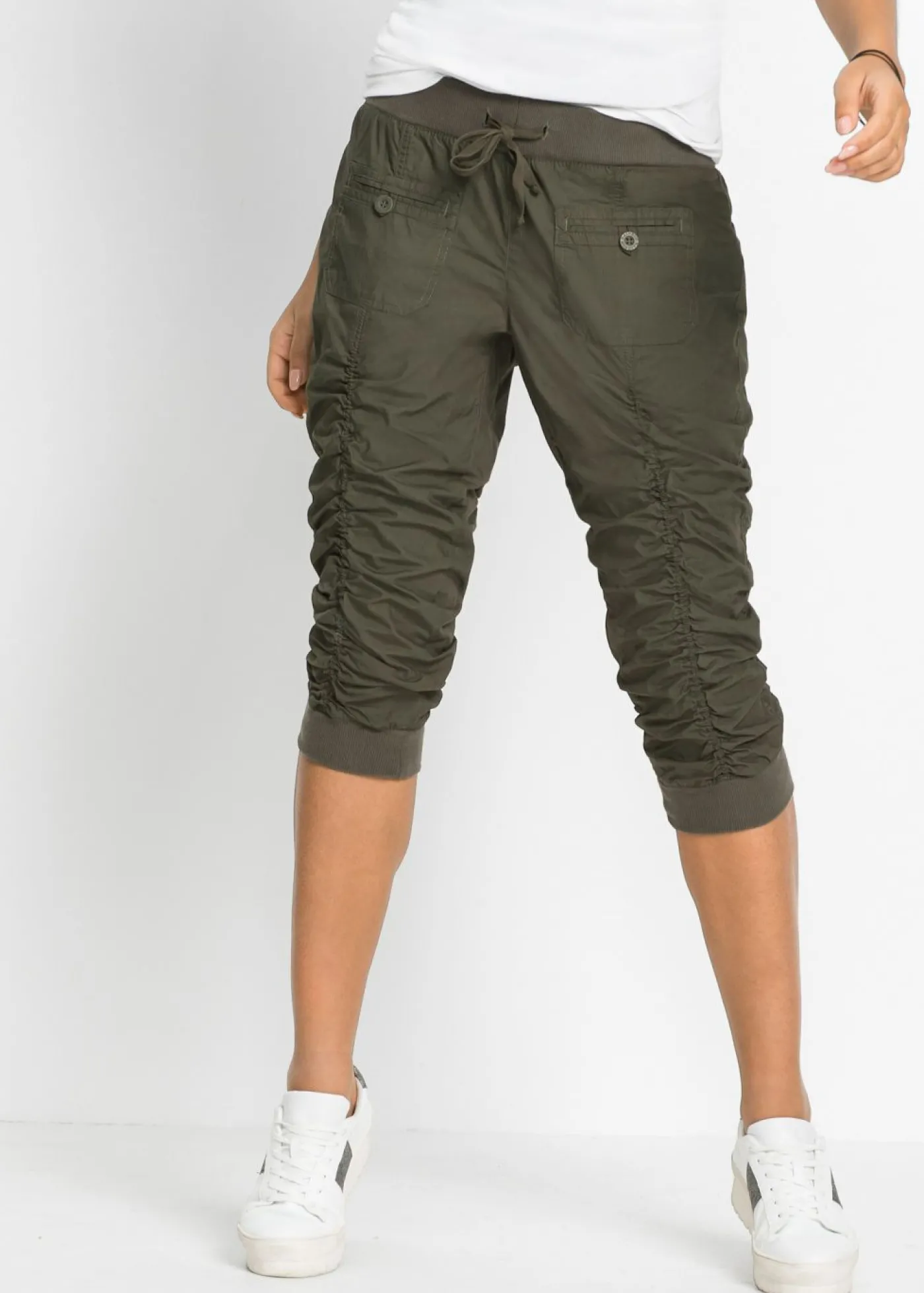 bonprix bonprix Pantalón capri de algodón puro Verde oliva