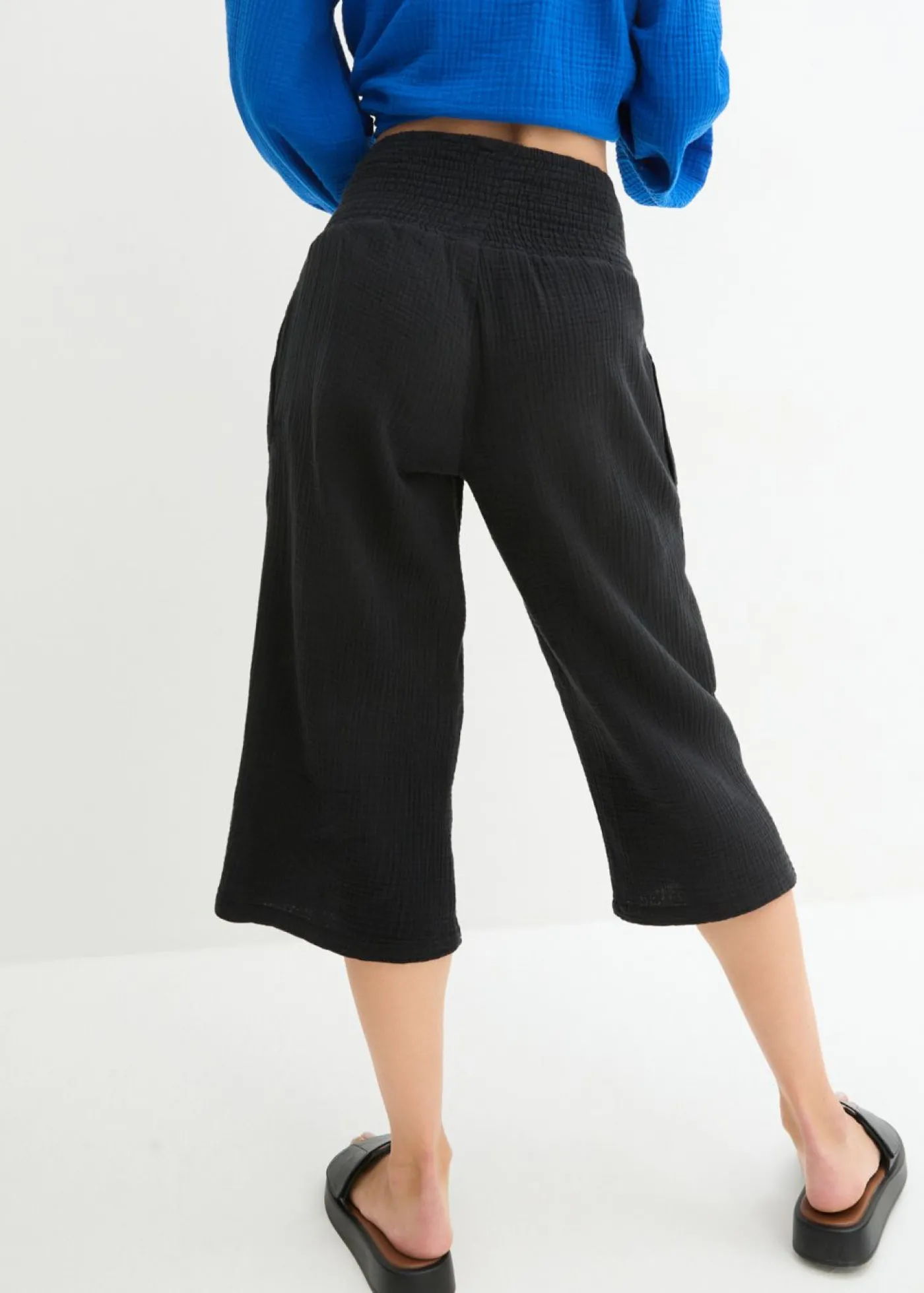 bonprix bonprix Pantalón capri de muselina suave Rojo azalea