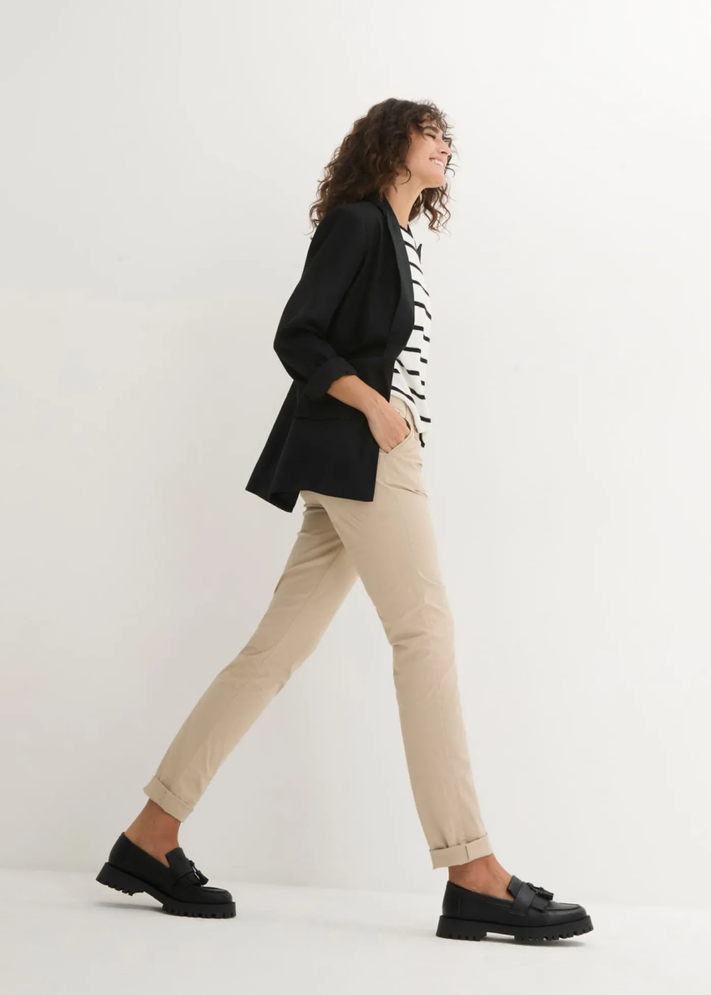 bonprix bonprix Pantalón chino elástico Arena Best