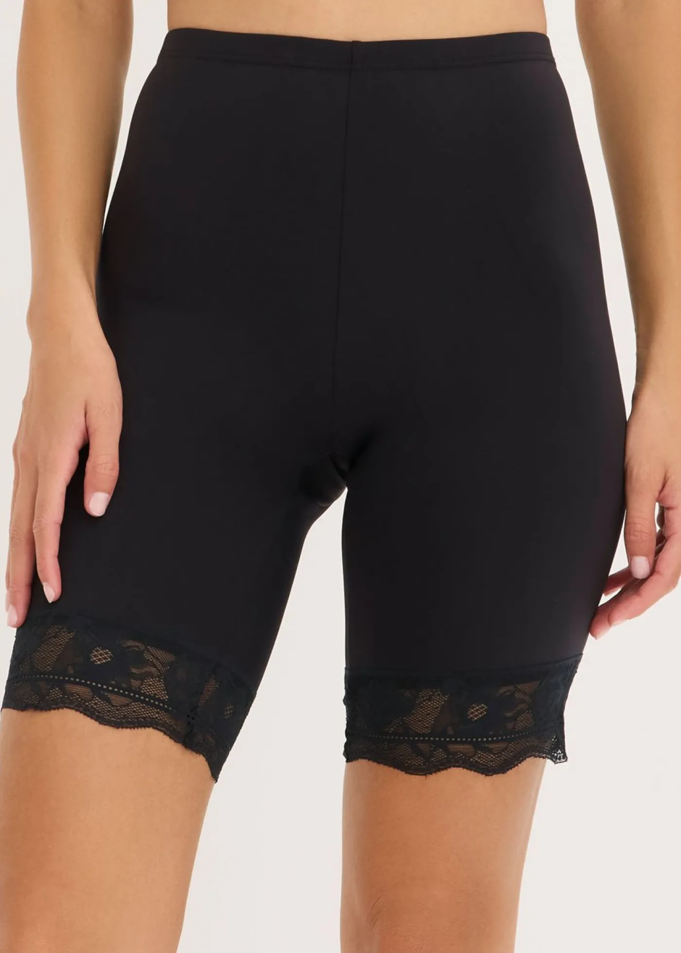 bonprix bonprix Pantalón ciclista antirrozaduras de material transpirable (2 unidades) Negro + beige tiza Online