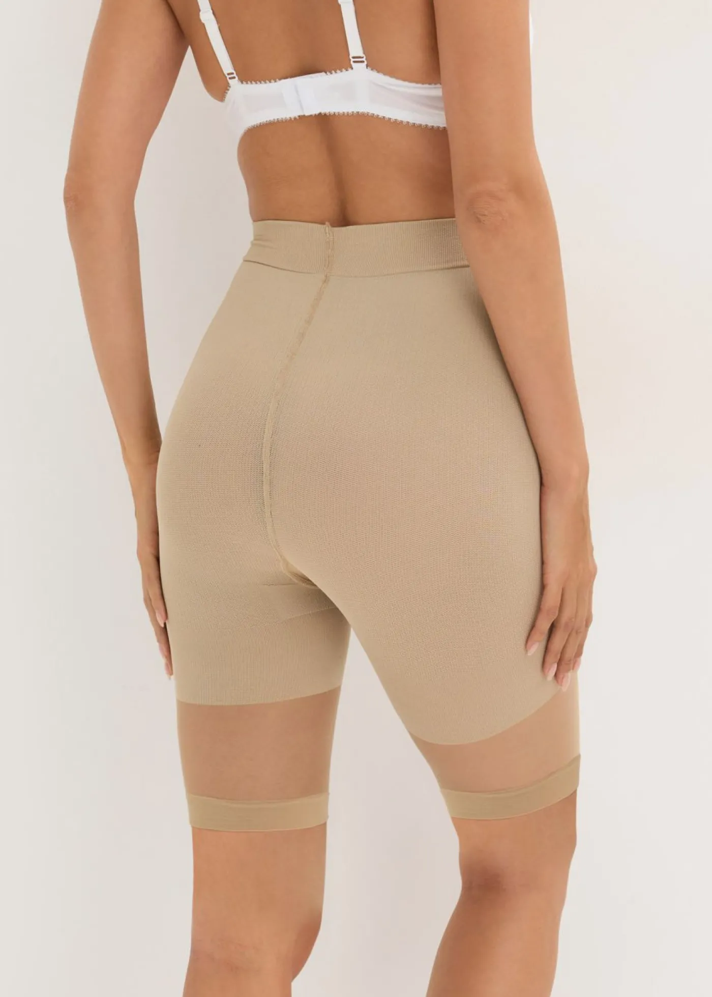 bonprix bonprix Pantalón ciclista moldeador antirrozaduras de 30 den Beige claro Online