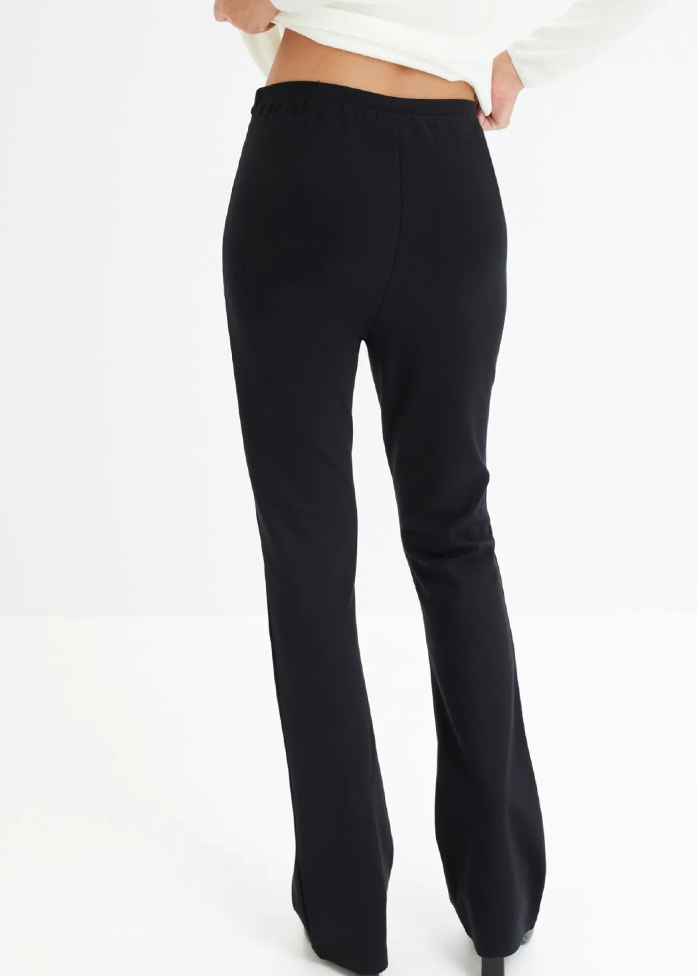 bonprix bonprix Pantalón cómodo de Punto di Roma Negro Online