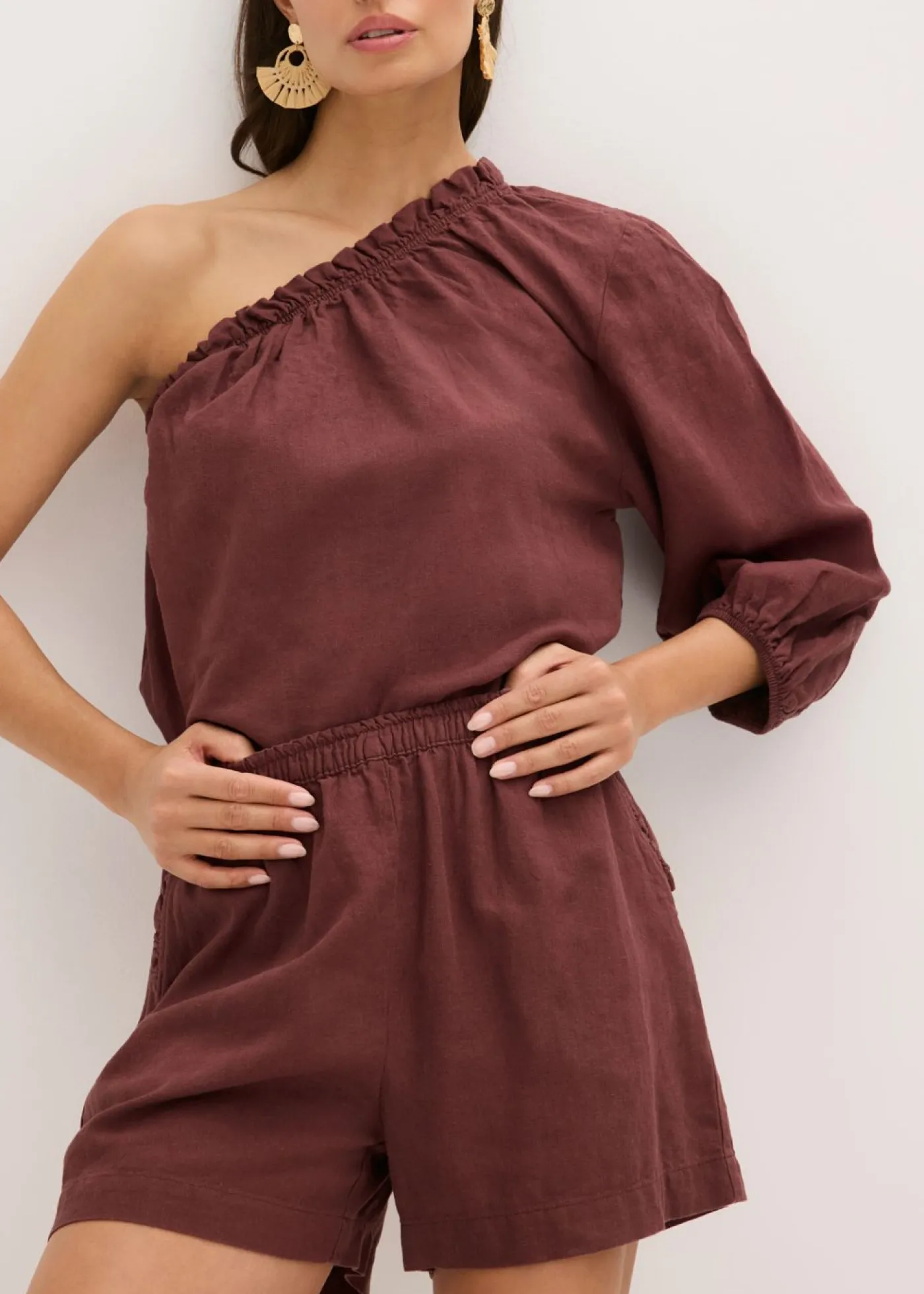 bonprix bonprix Pantalón corto con contenido de lino Café Discount