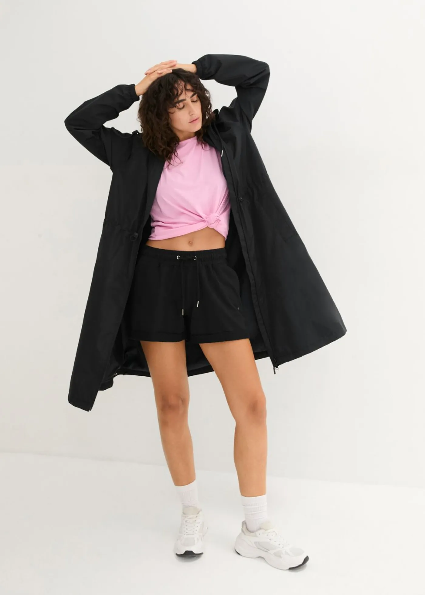 bonprix bonprix Pantalón corto de chándal Negro Online