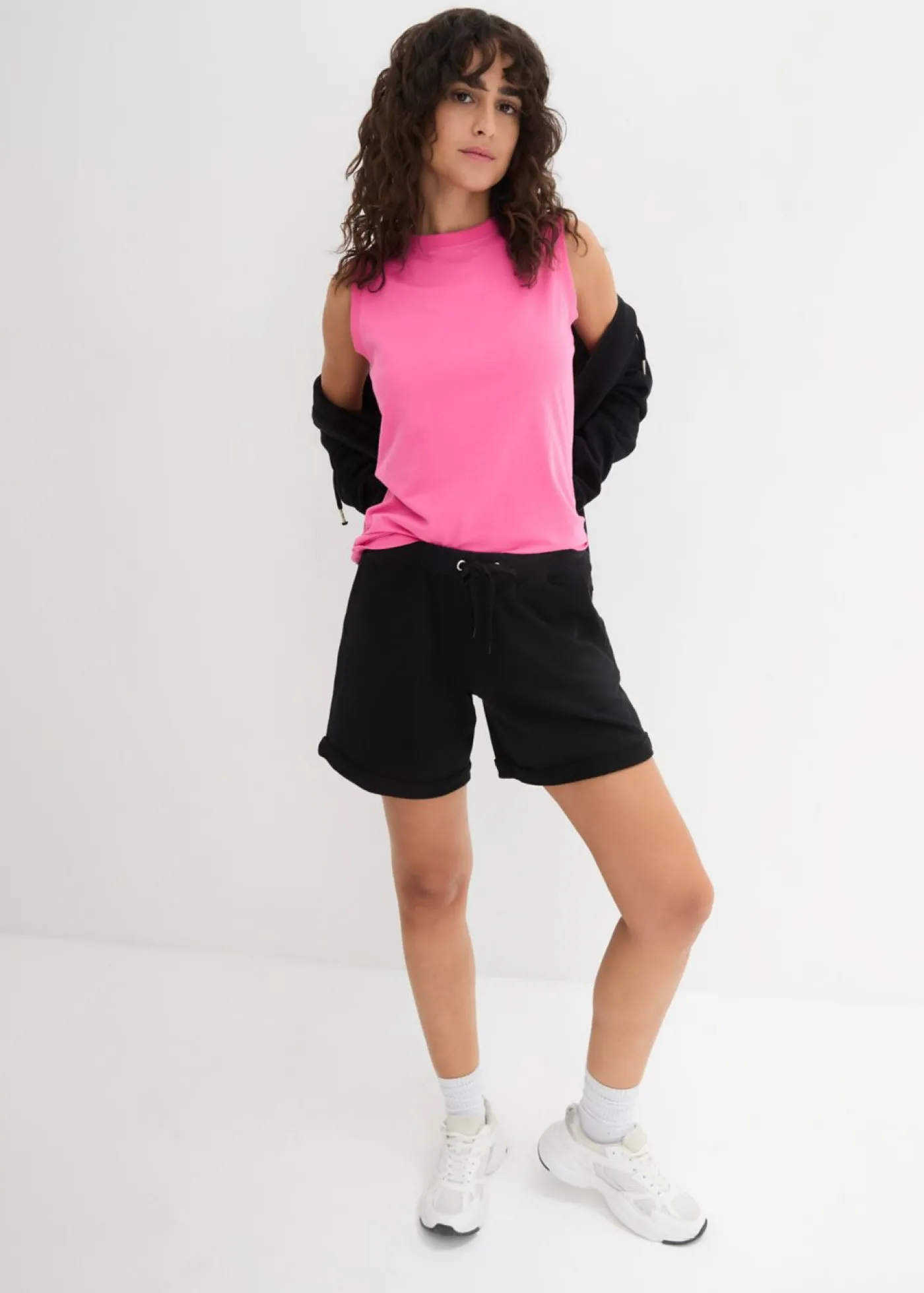 bonprix bonprix Pantalón corto de chándal de algodón puro Negro Online